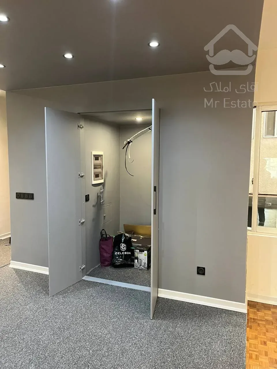 اپارتمان 112 متری موقعیت  اداری بر. ولیعصر فول بازسازی