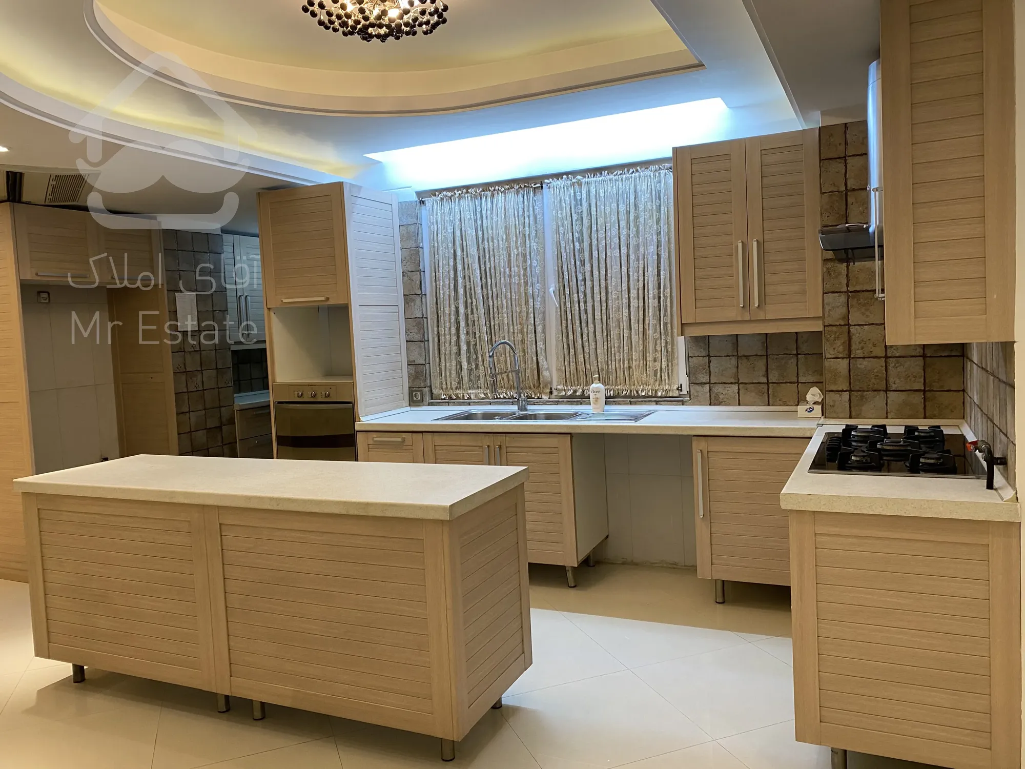 نیاوران آپارتمان لوکس 3خوابه