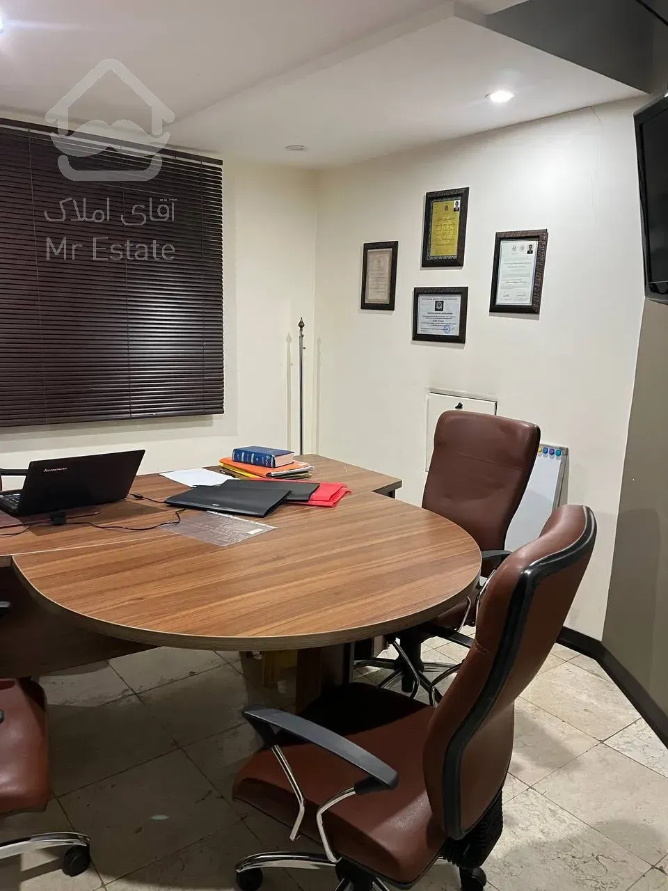 اپارتمان 120  موقعیت اداری  ۴ اطاق