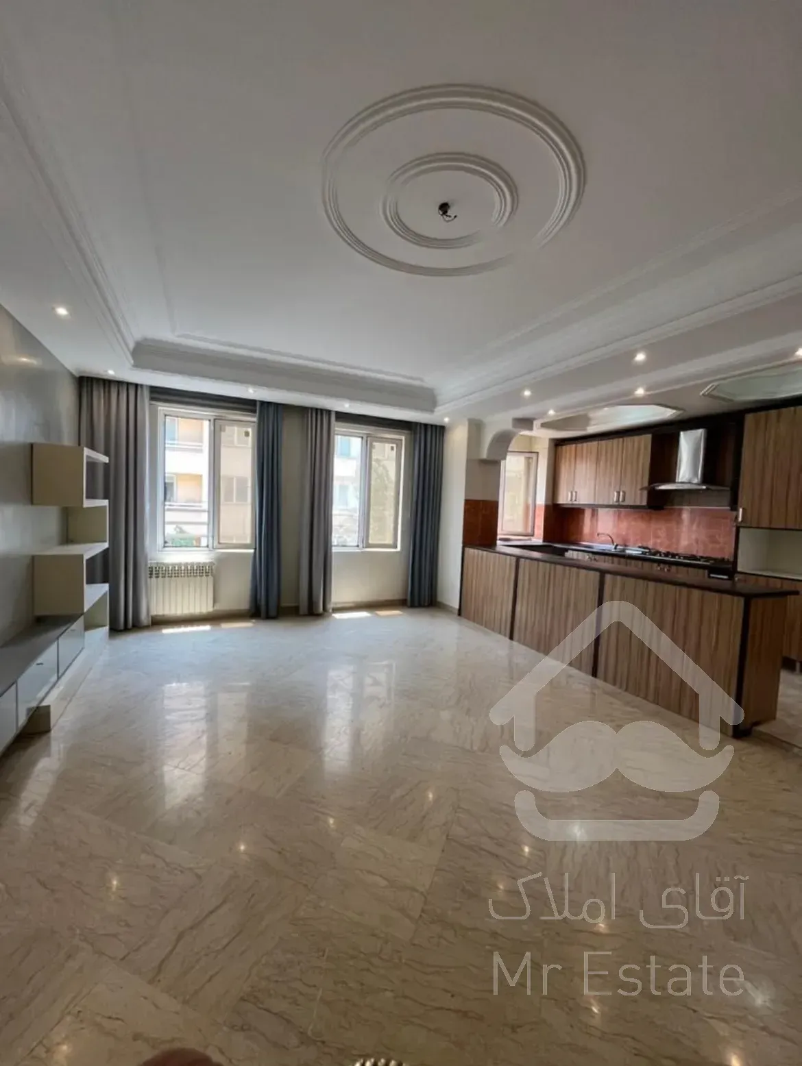 ۸۵متر  نور مستقیم تاپ لوکبشن