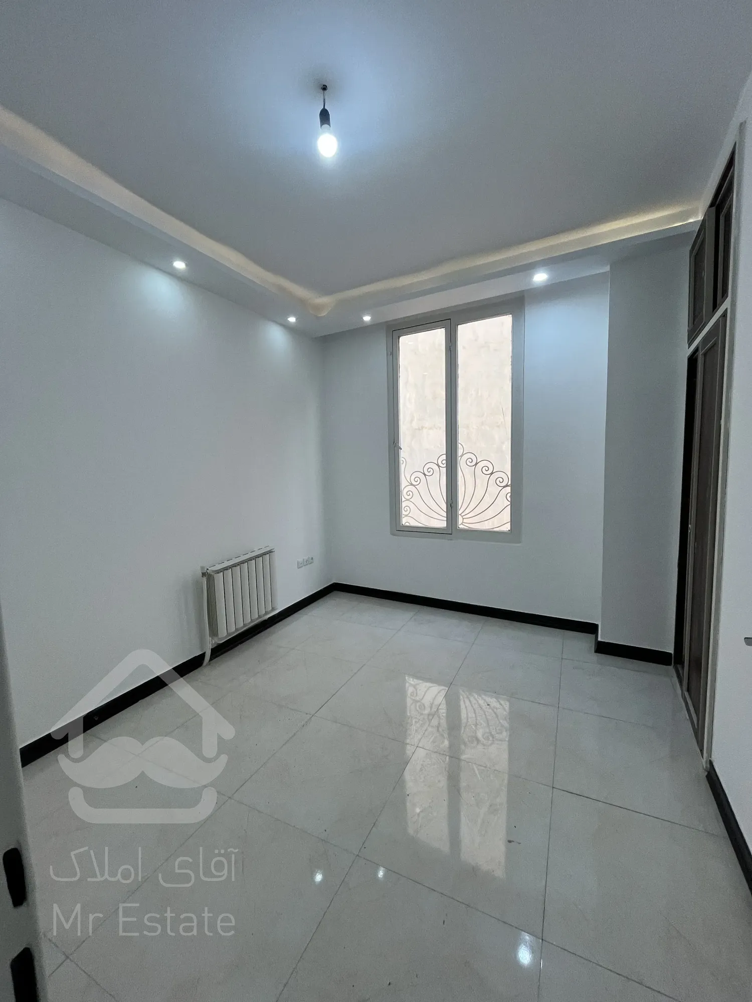 ۹۰متر۲خواب فول روبه افتاب