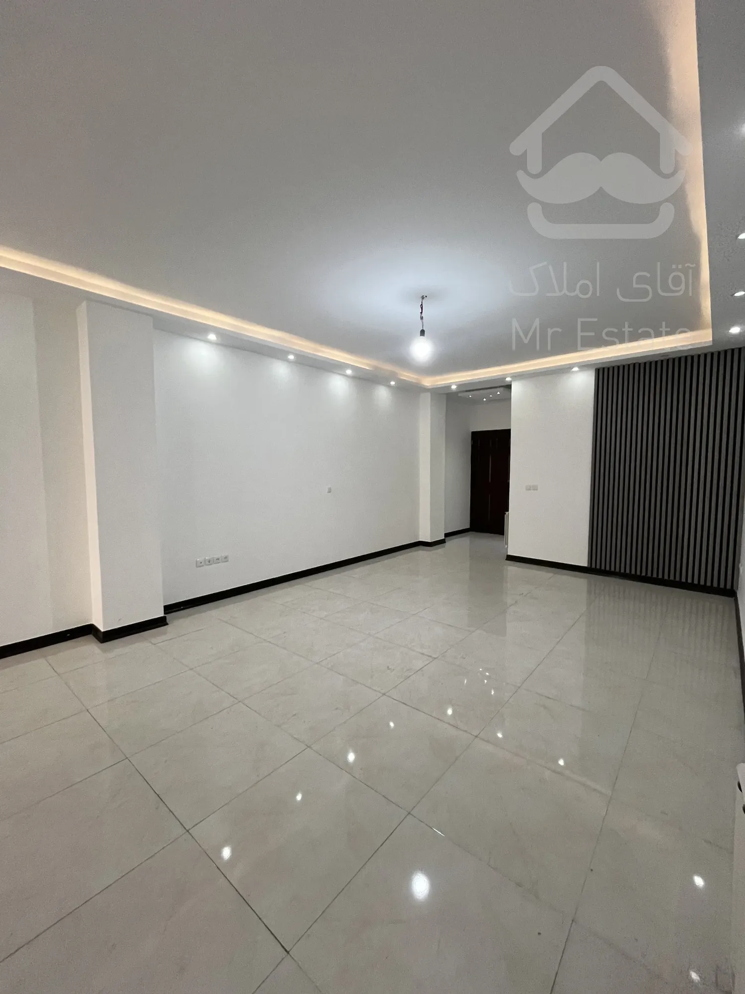 ۹۰متر۲خواب فول روبه افتاب