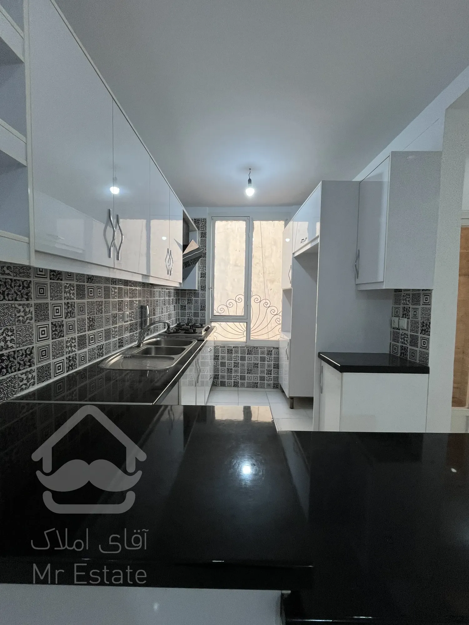 ۹۰متر۲خواب فول روبه افتاب