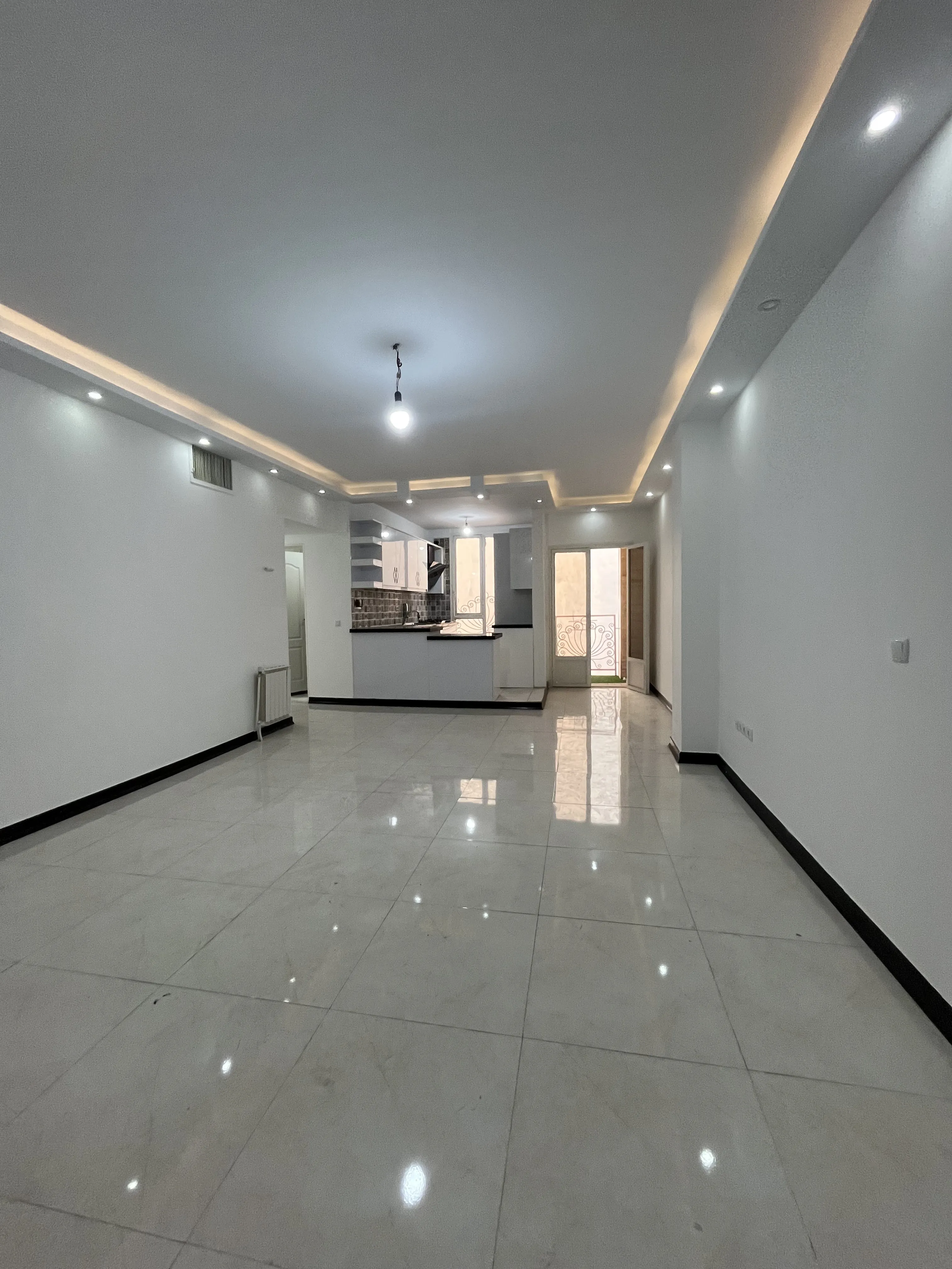 ۸۰متر۲خواب فول سالن پرده خور تاپ لوکیشن