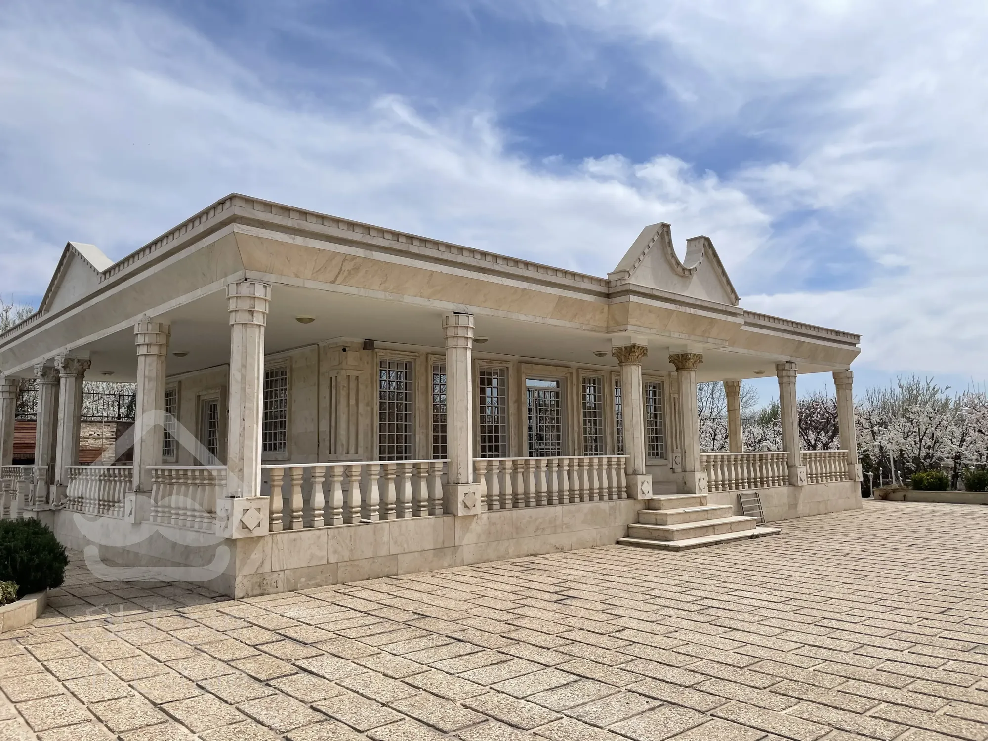 عمارت کردزار شهریار