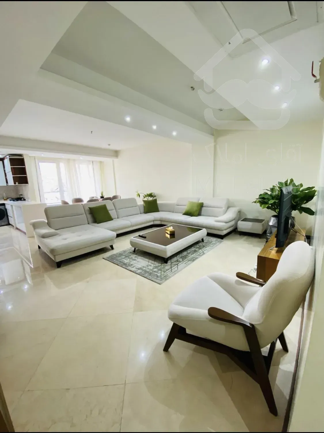 فروش آپارتمان ۹۲ متر سالن پرده خور در فردوس