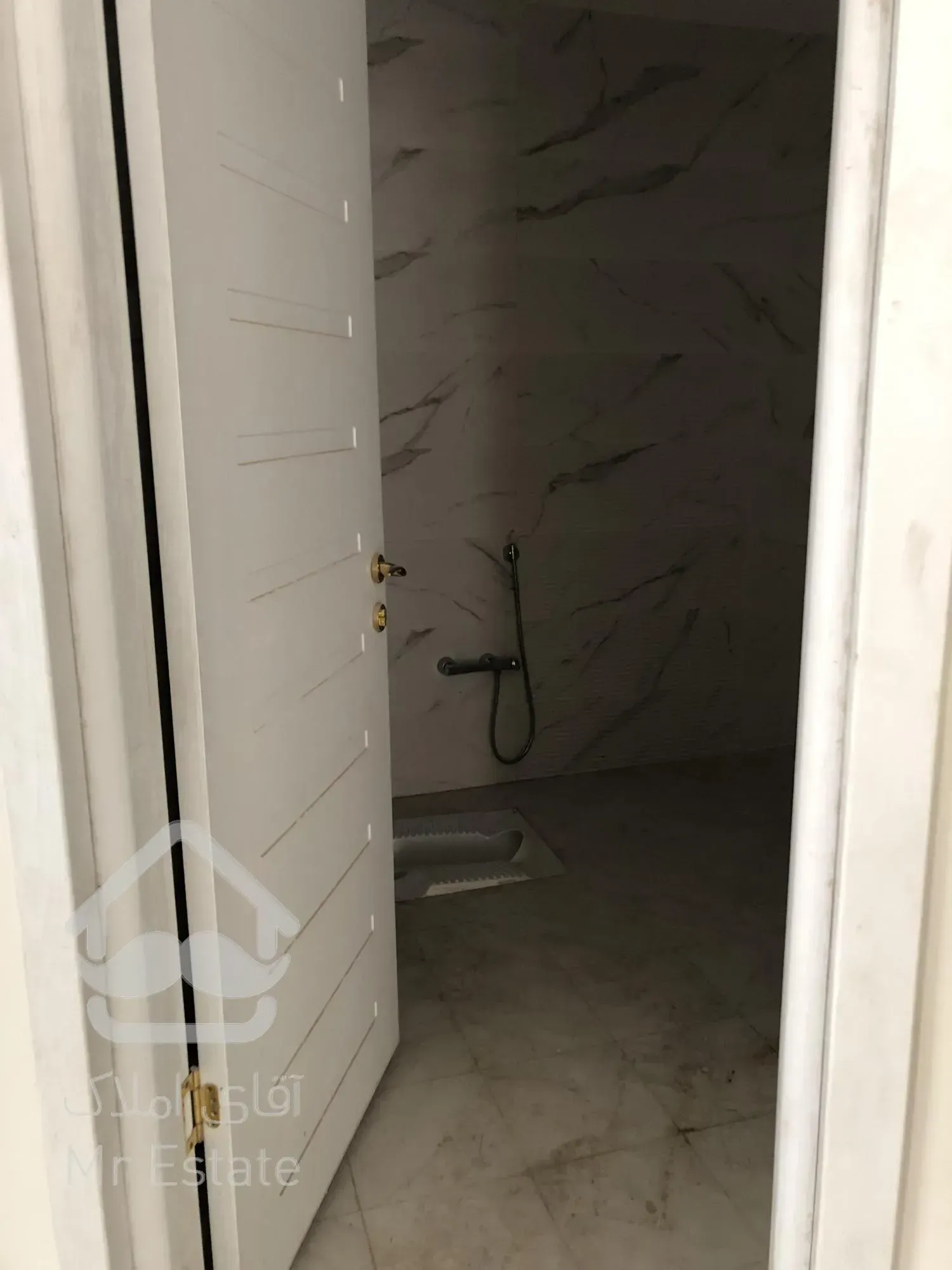 فرمانیه شرقی ۱۲۰ متر