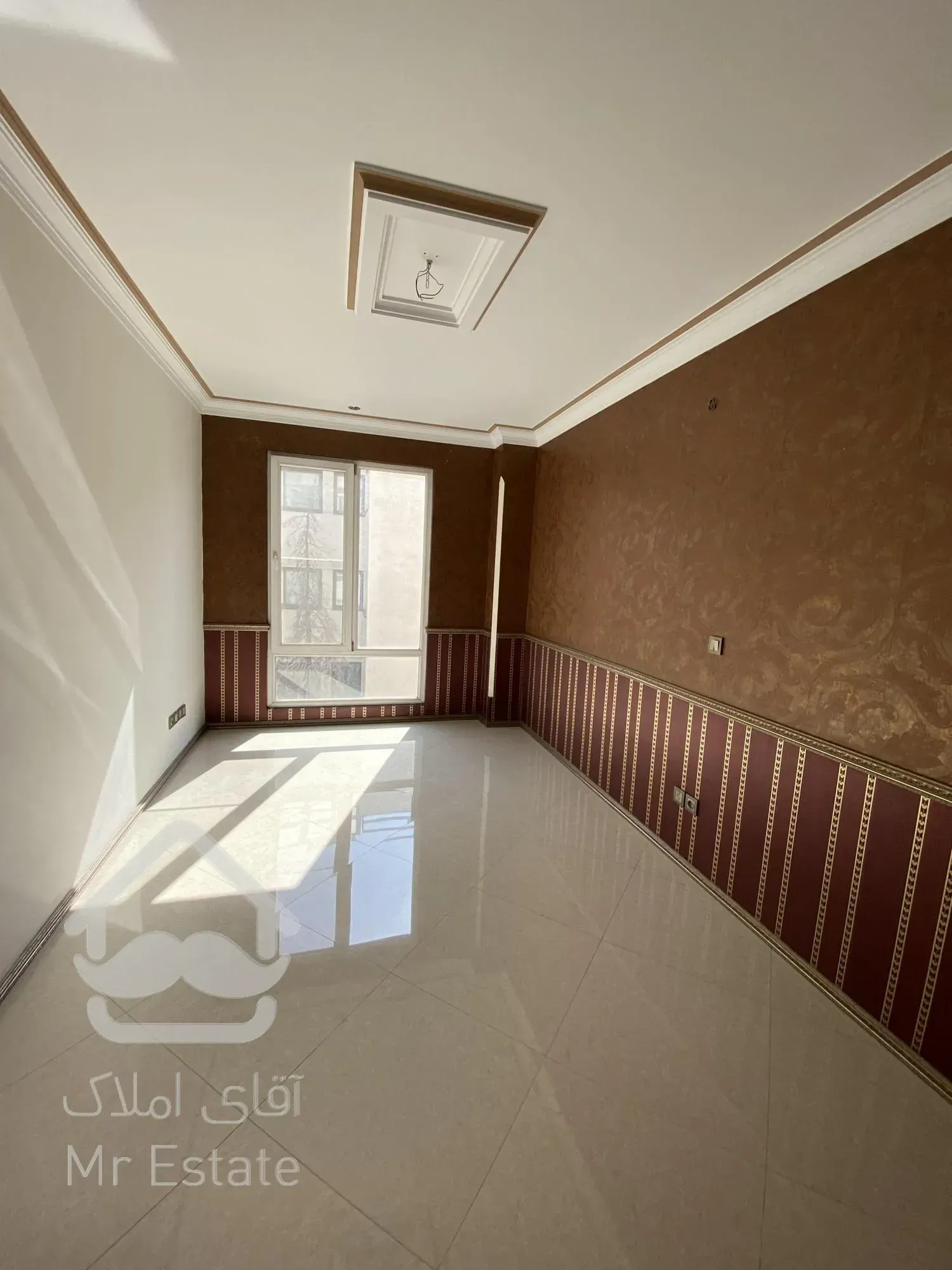 آپارتمان ۱۳۵ متری ۳خواب ۶ساله میرداماد