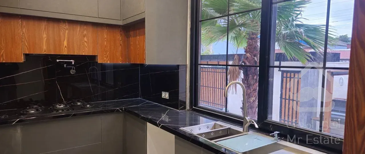 فروش ویلای ۲۴۰متری خیابان معلم