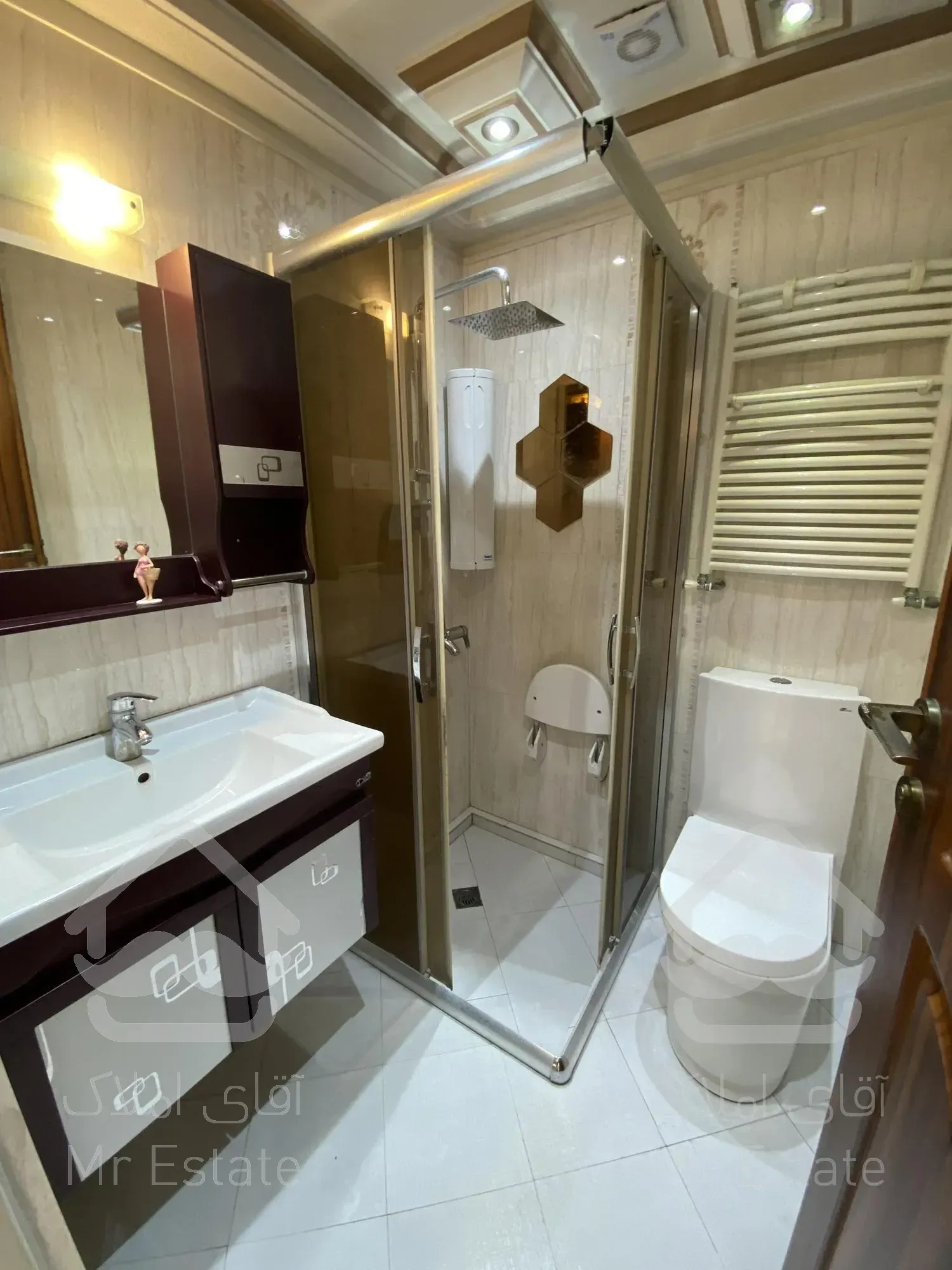 آپارتمان ۱۳۵ متری ۳خواب ۶ساله میرداماد