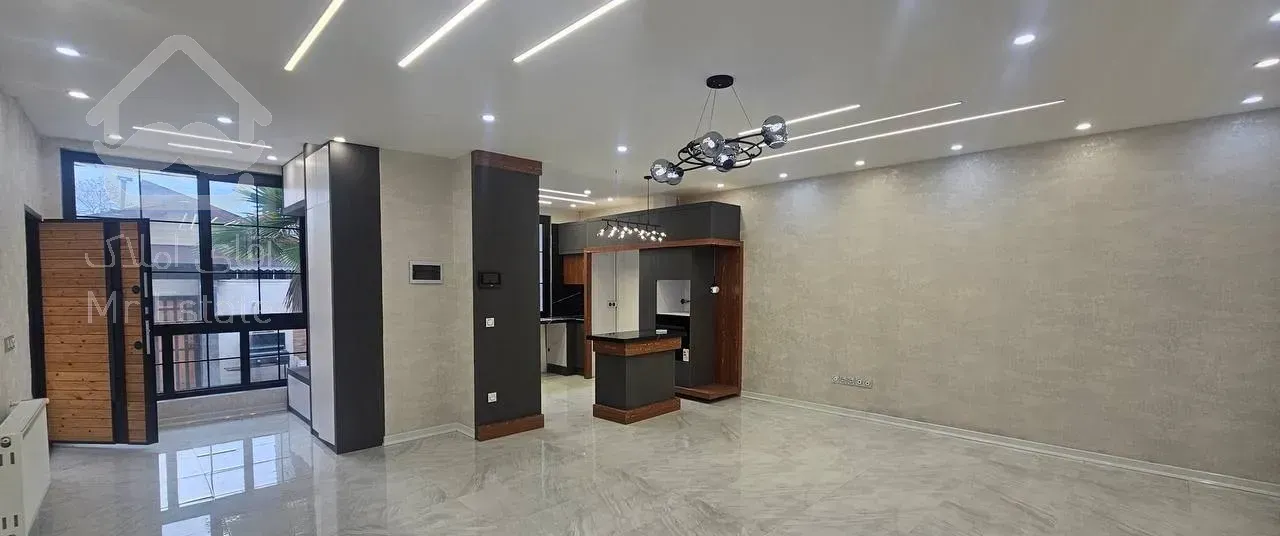 فروش ویلای ۲۴۰متری خیابان معلم