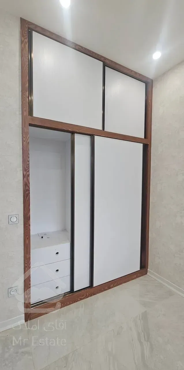 فروش ویلای ۲۴۰متری خیابان معلم