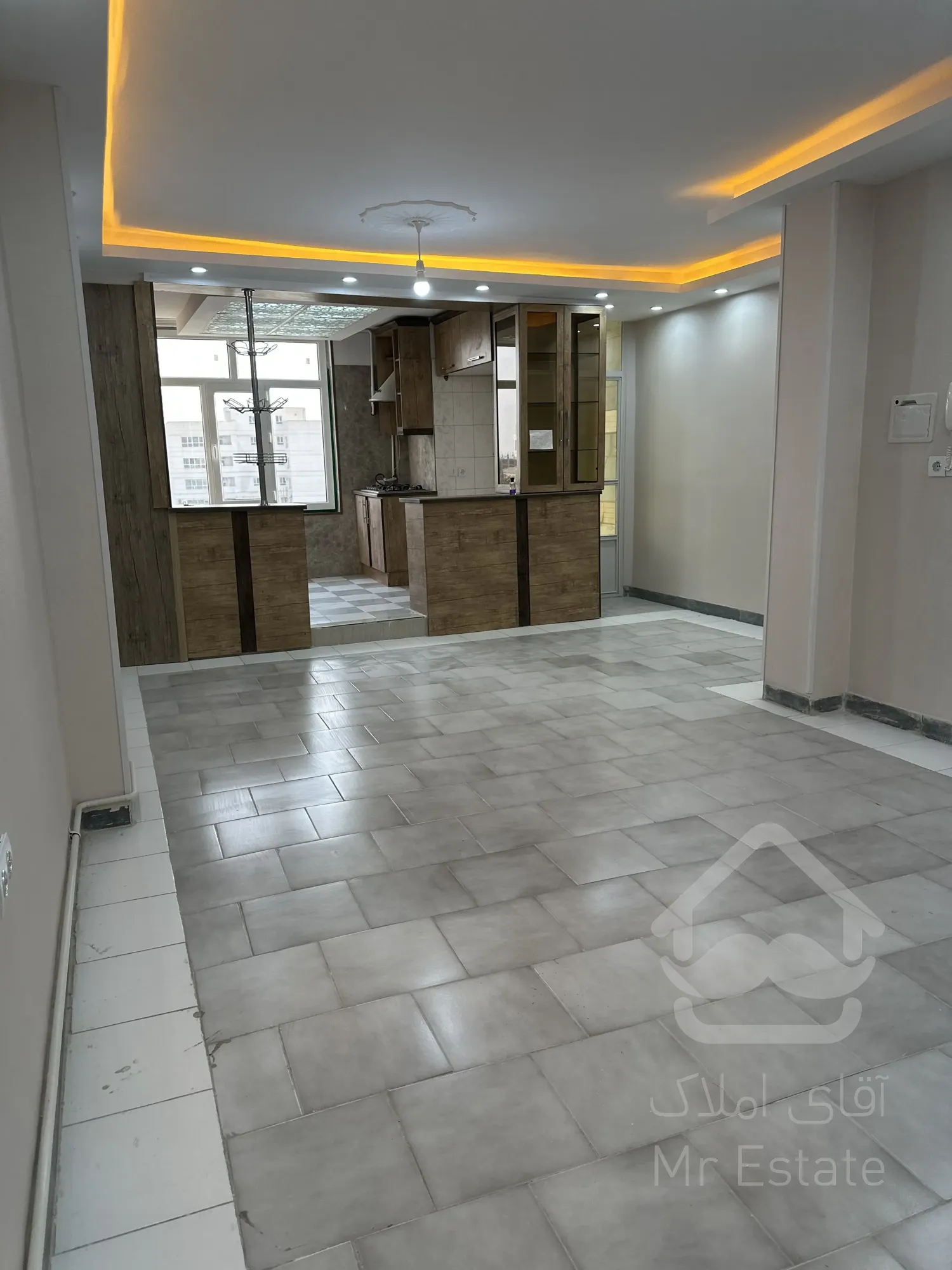 واحد ۷۵ متری بعثت و ولیعصر