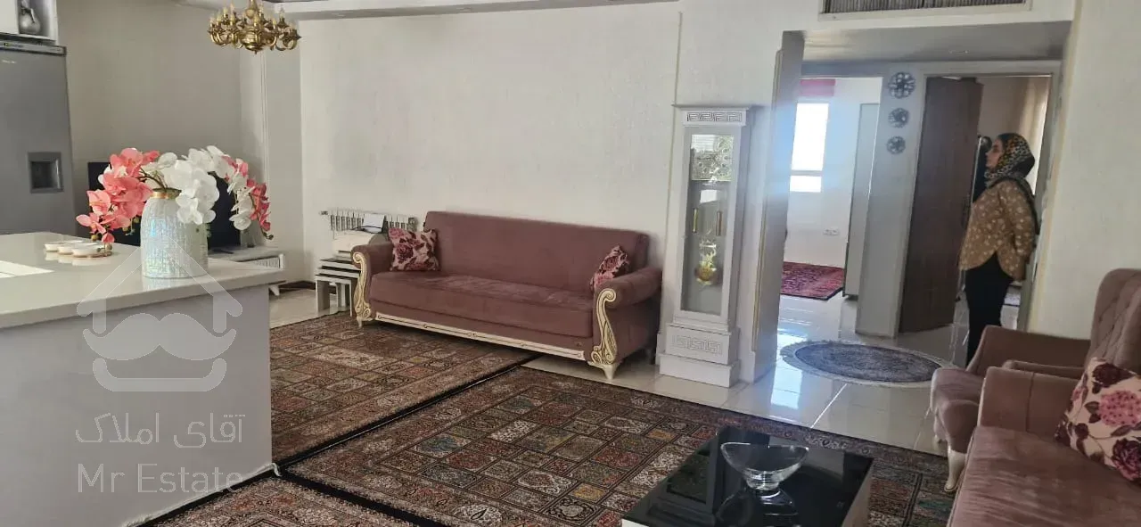 فروش فوری طبقه اخر برج در جوادیه خیابان اصلی