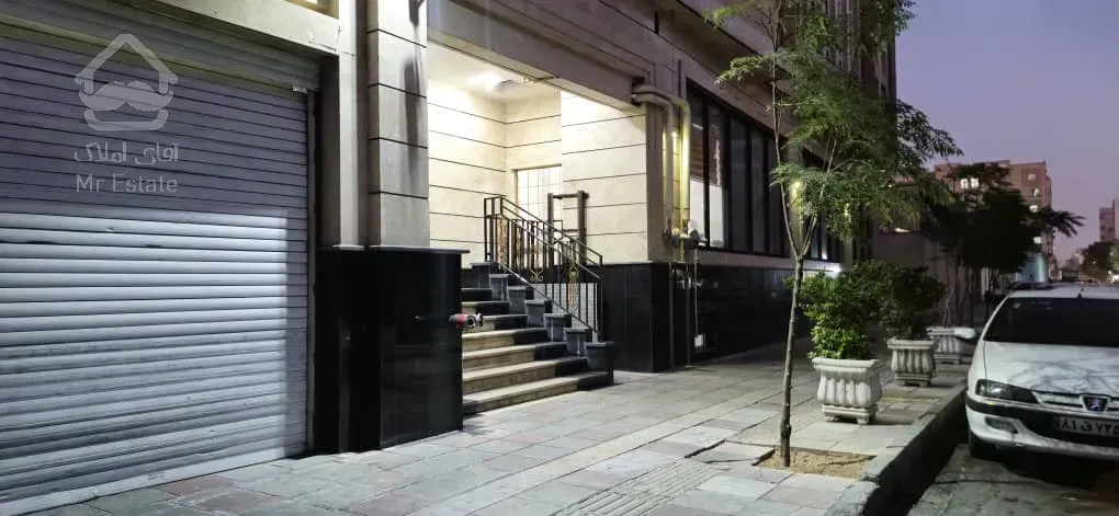 فروش فوری طبقه اخر برج در جوادیه خیابان اصلی