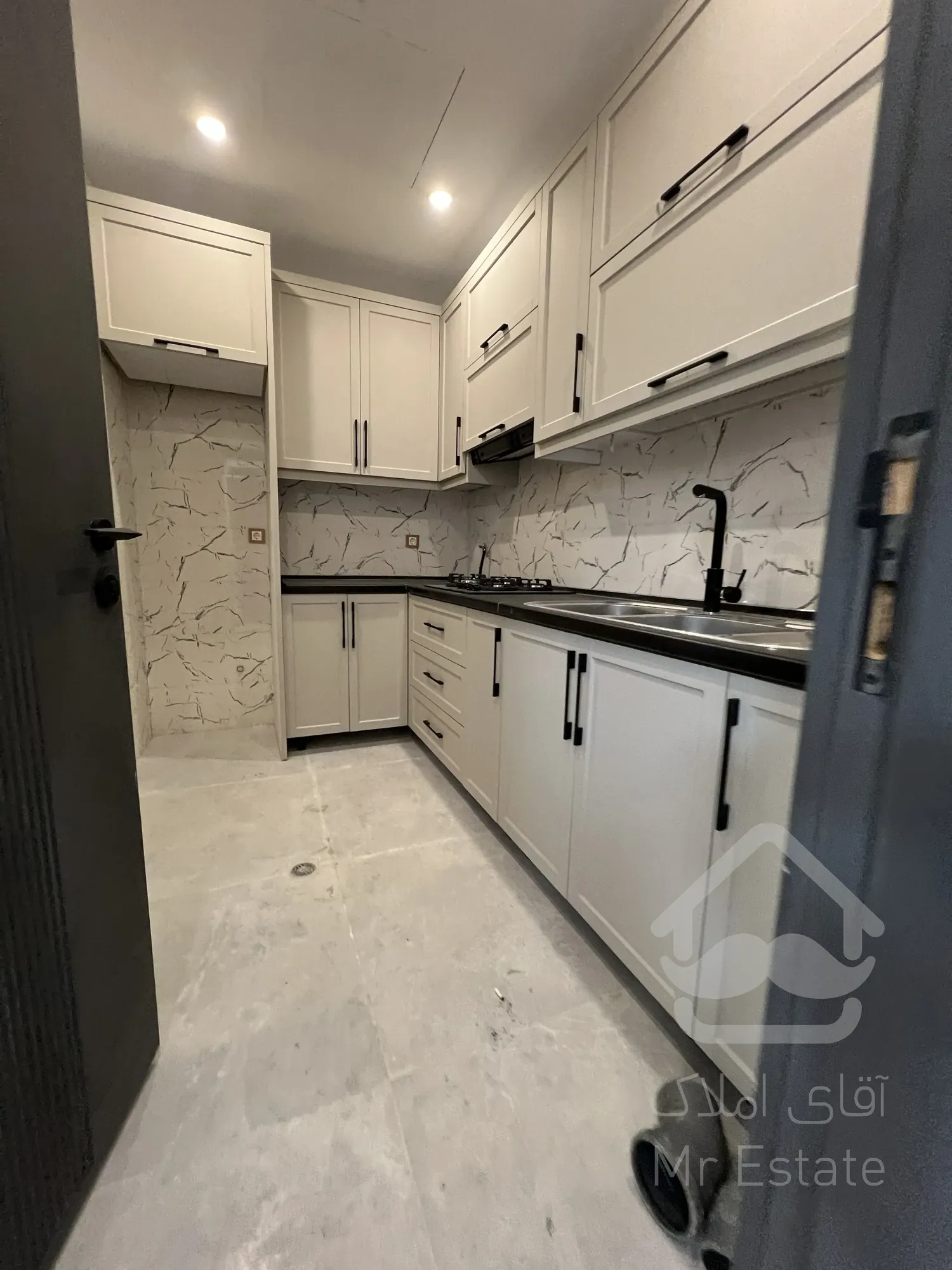 فروش ویژه در  تنها پارک اداری ایران