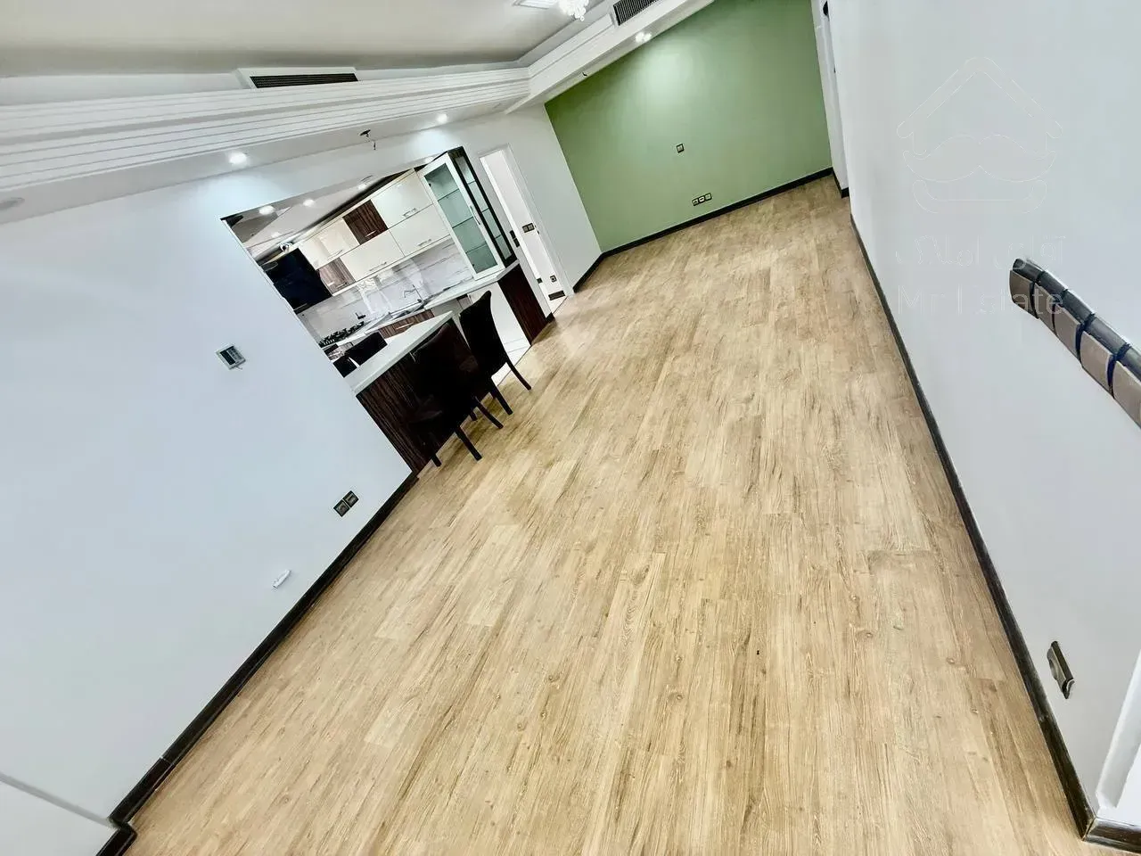 فروش آپارتمان ۹۵ متر خوش نقشه در فردوس