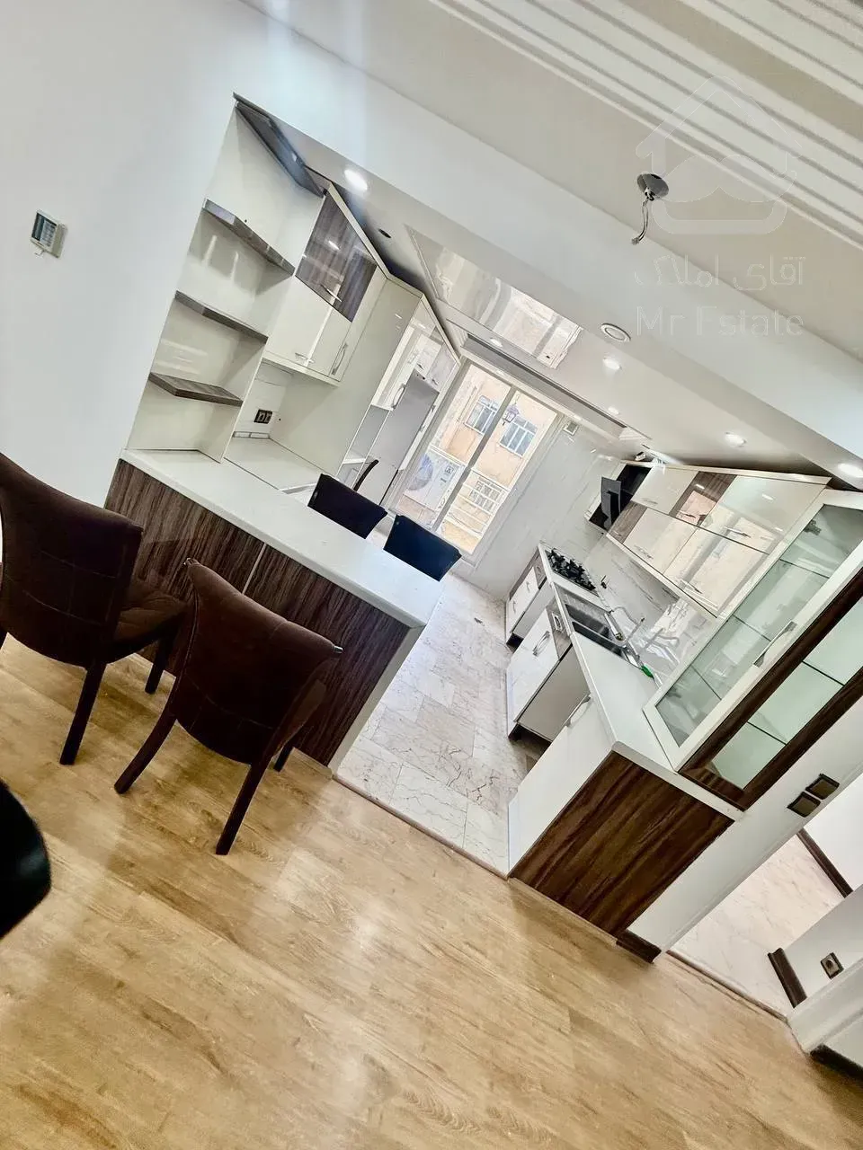 فروش آپارتمان ۹۵ متر خوش نقشه در فردوس