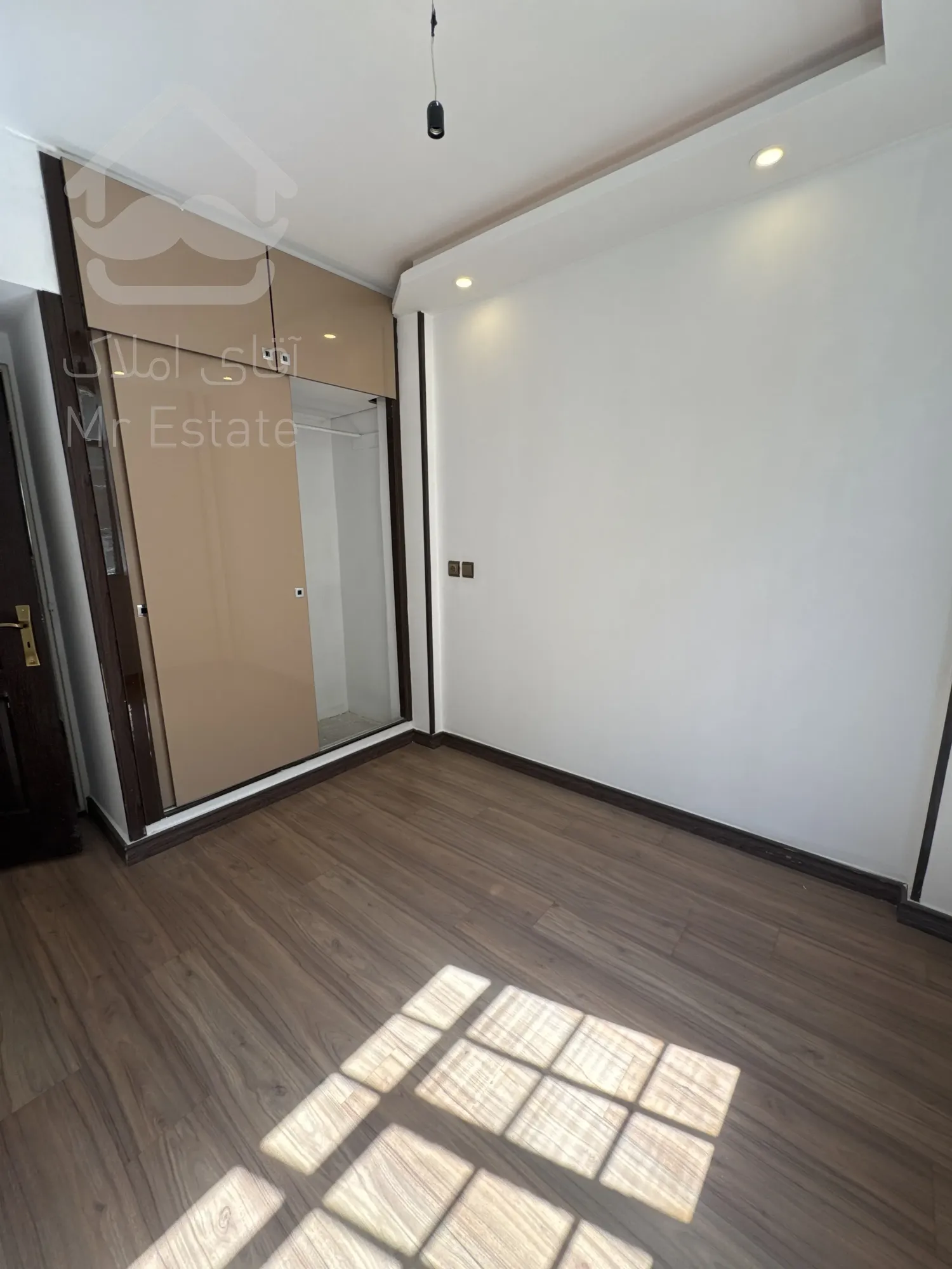 فروش واحد۷۸ متر فردوس غرب