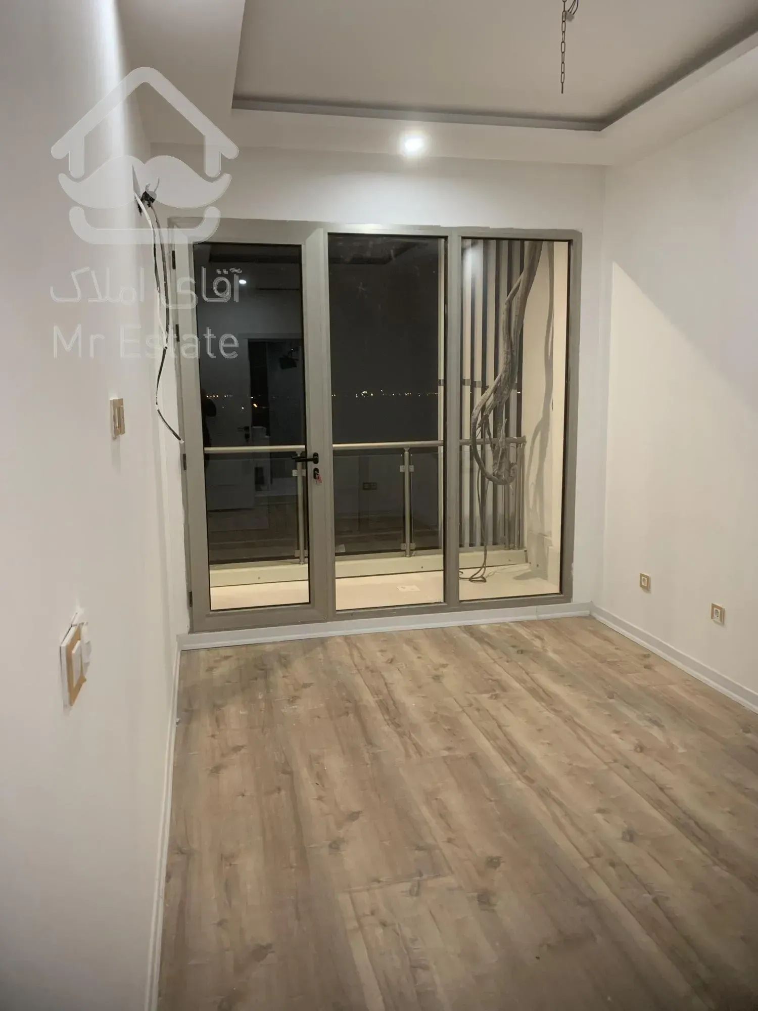 برج سانست دوخواب 96 متری کلیدنخورده