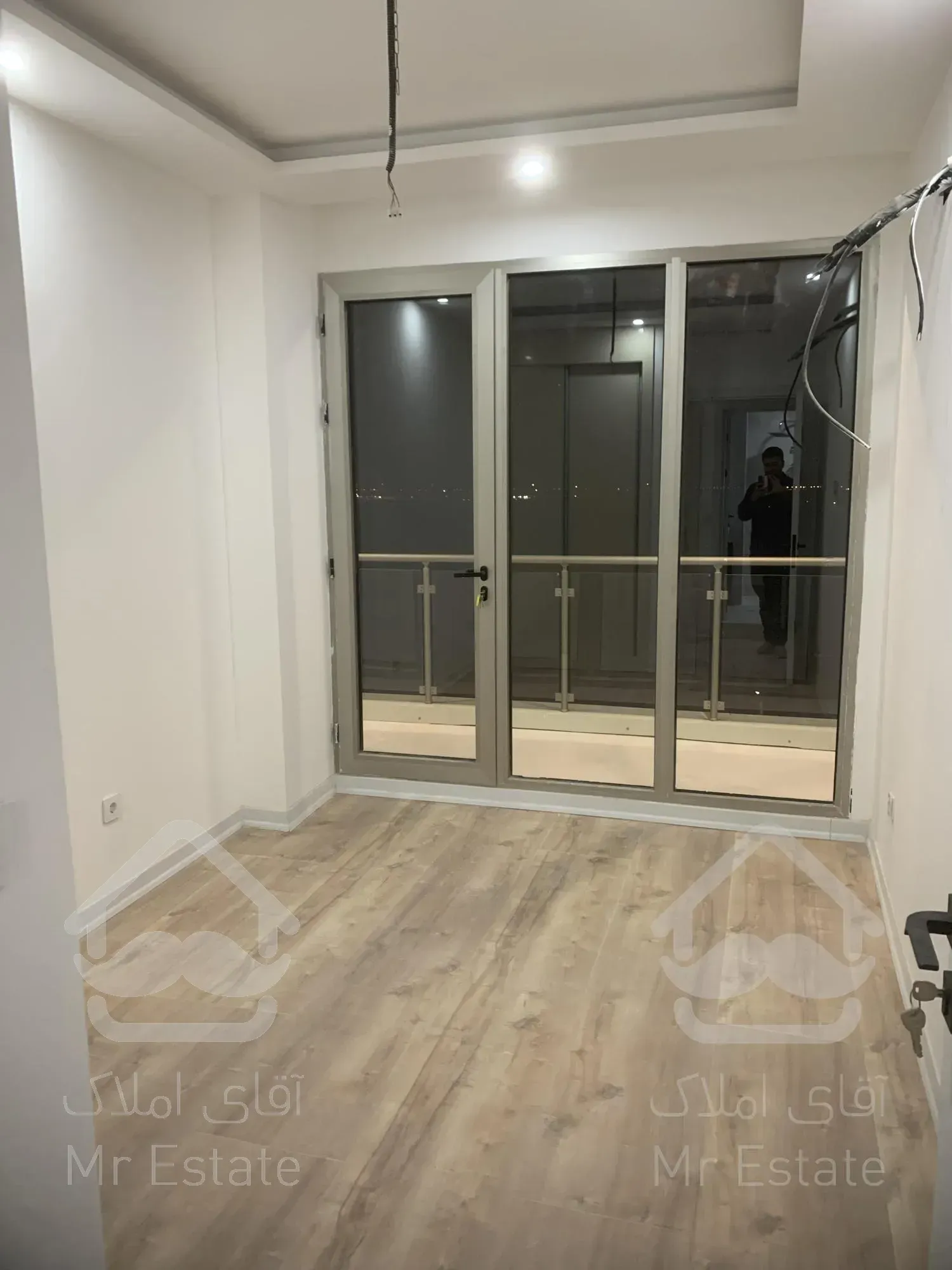 برج سانست دوخواب 96 متری کلیدنخورده