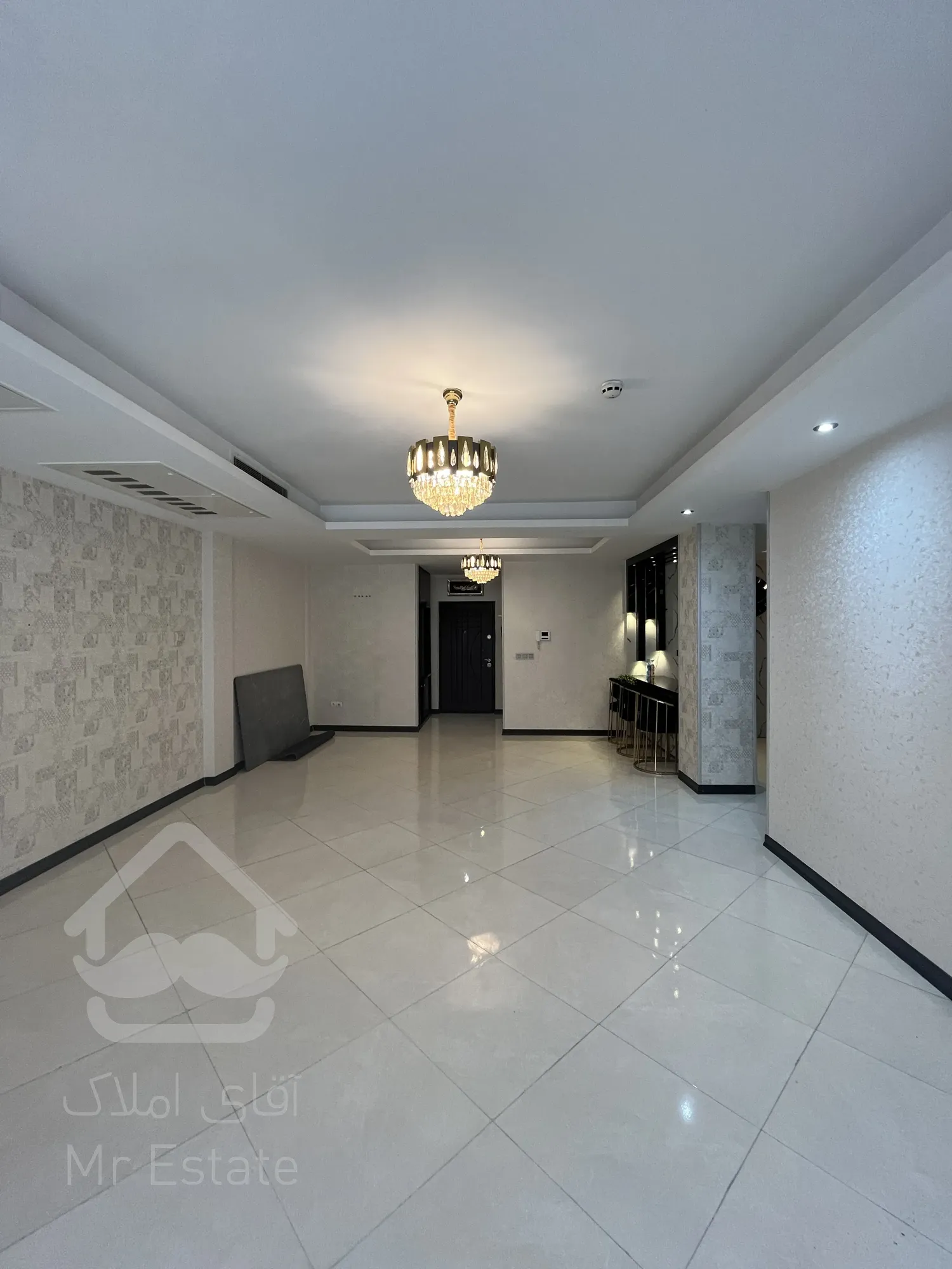 114 متر فول دیزاین دریاچه چیتگر