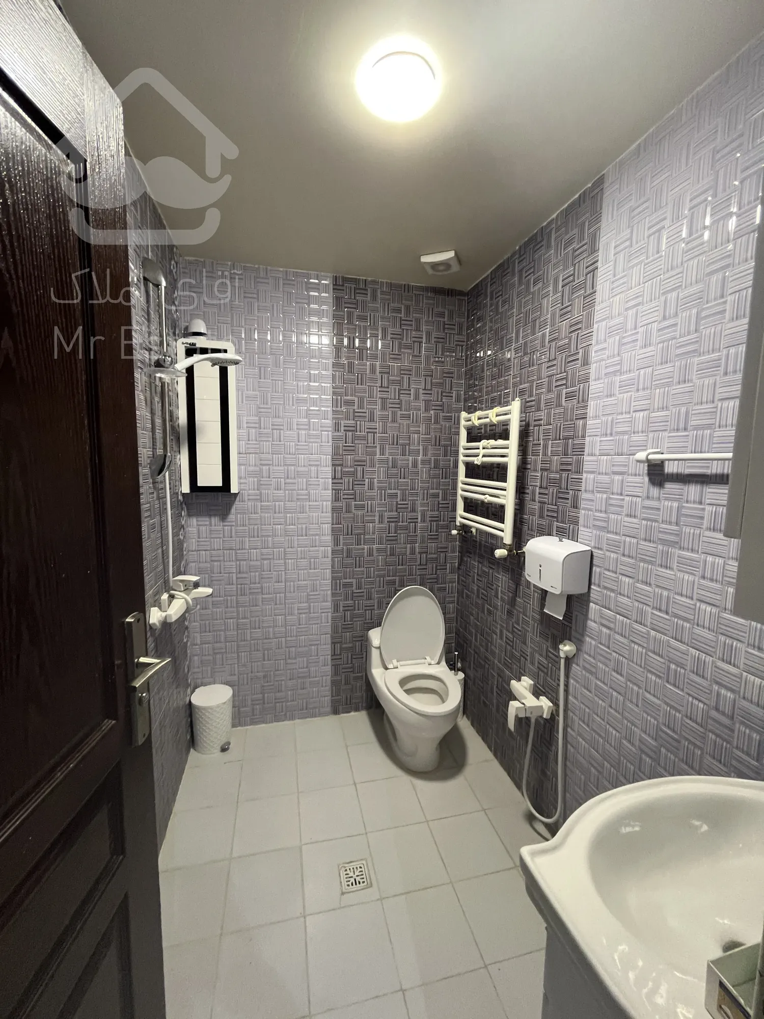 114 متر فول دیزاین دریاچه چیتگر