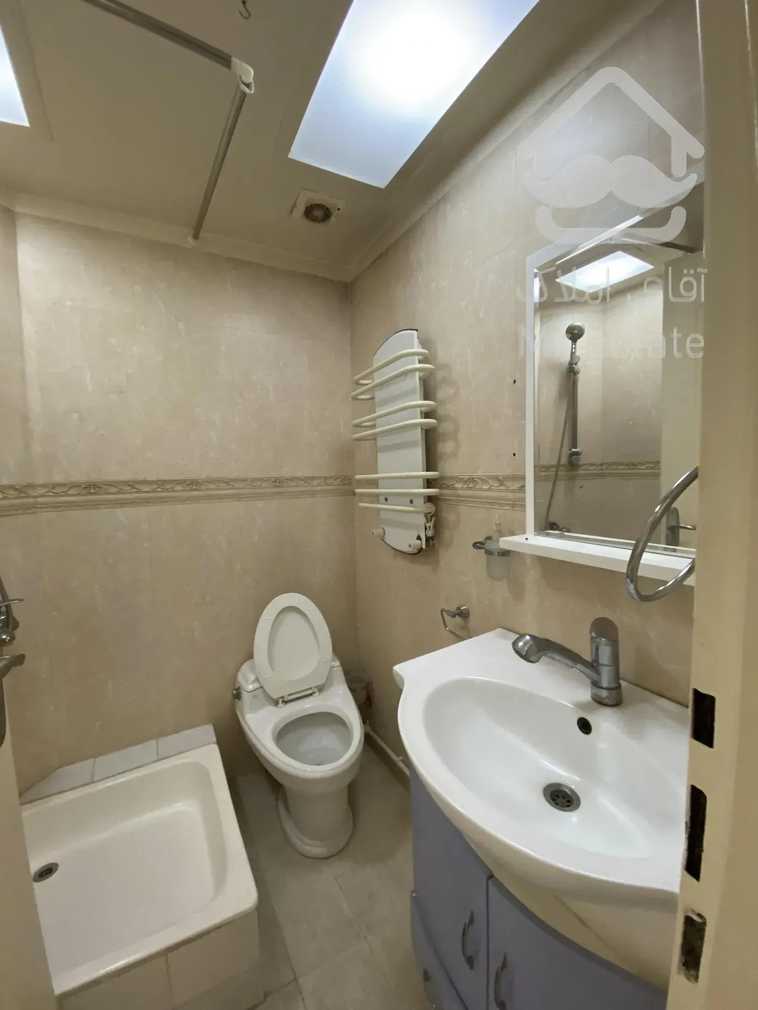 ۱۵۰ متر/۳‌خواب/۲پارکینگ سندی/ نفت