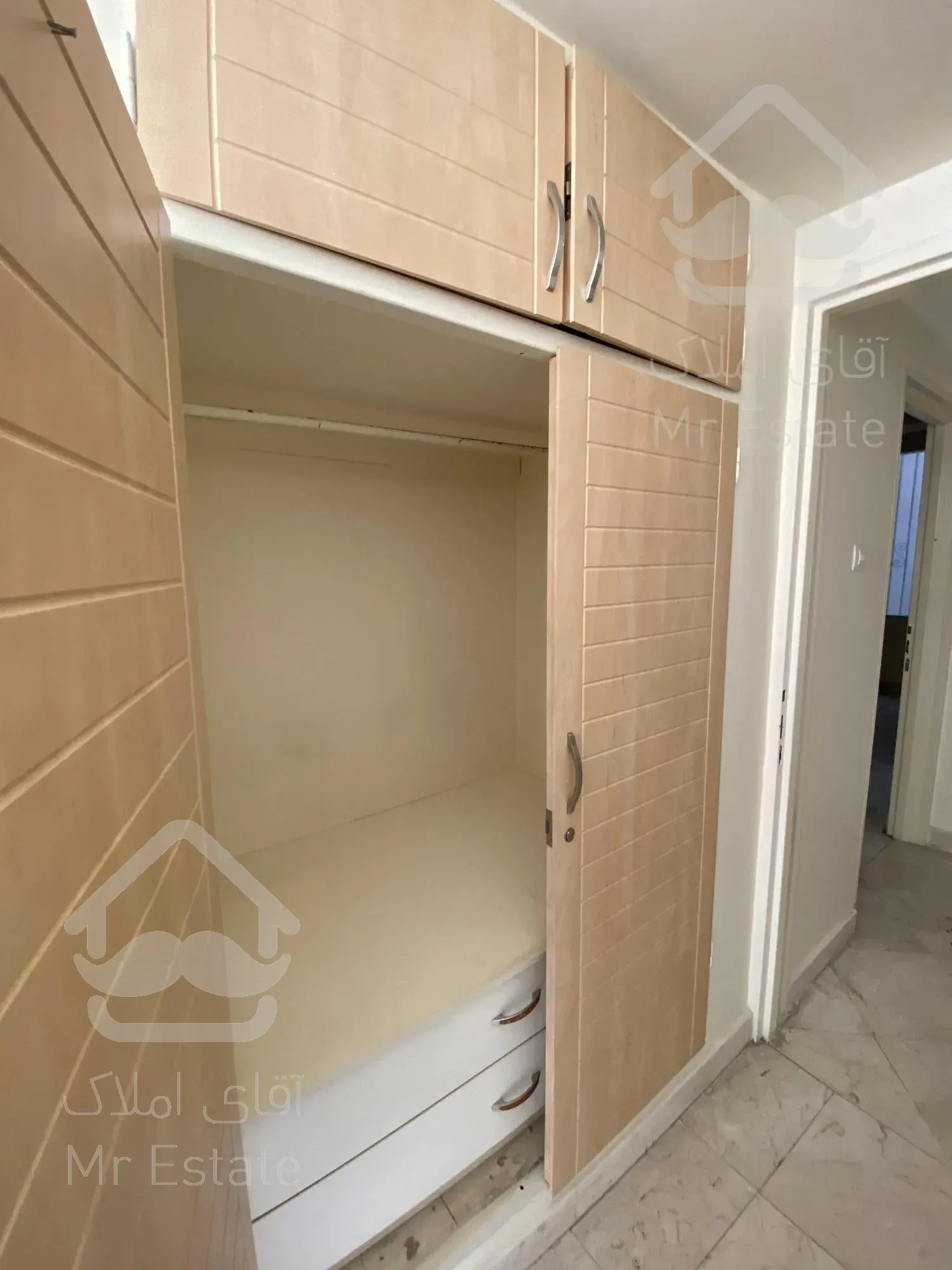 ۱۵۰ متر/۳‌خواب/۲پارکینگ سندی/ نفت