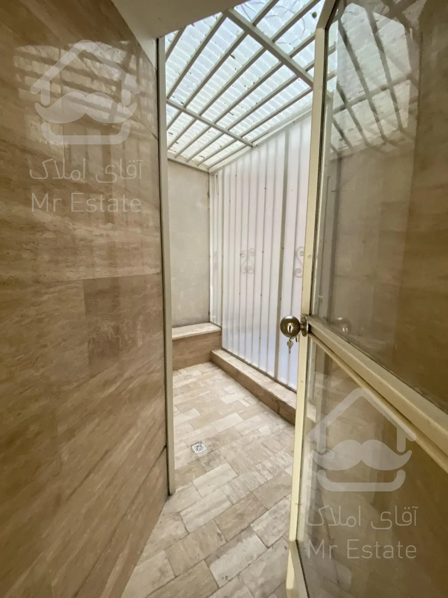 ۱۵۰ متر/۳‌خواب/۲پارکینگ سندی/ نفت