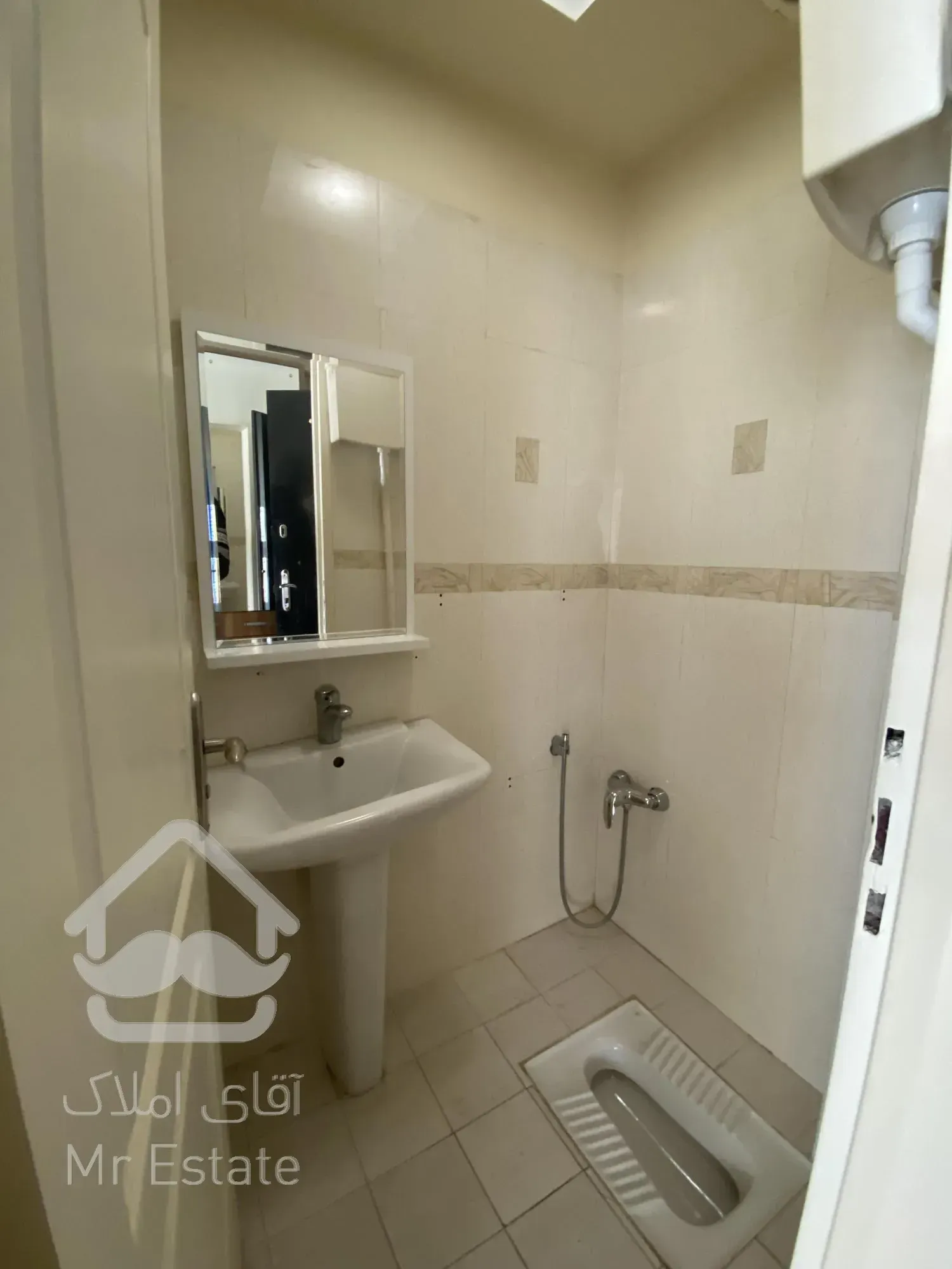 ۱۵۰ متر/۳‌خواب/۲پارکینگ سندی/ نفت