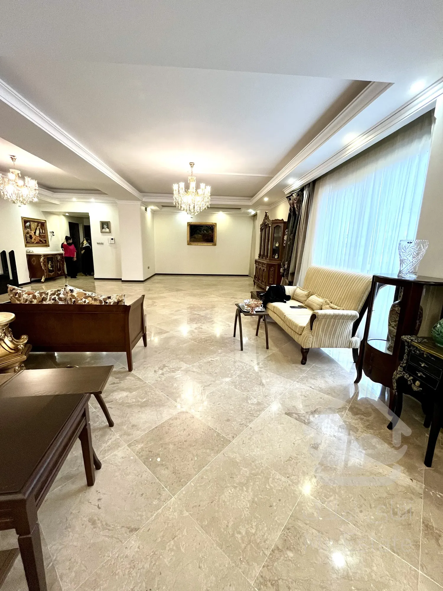 ۱۹۰ متر فرمانیه شرقی فول مشاعات