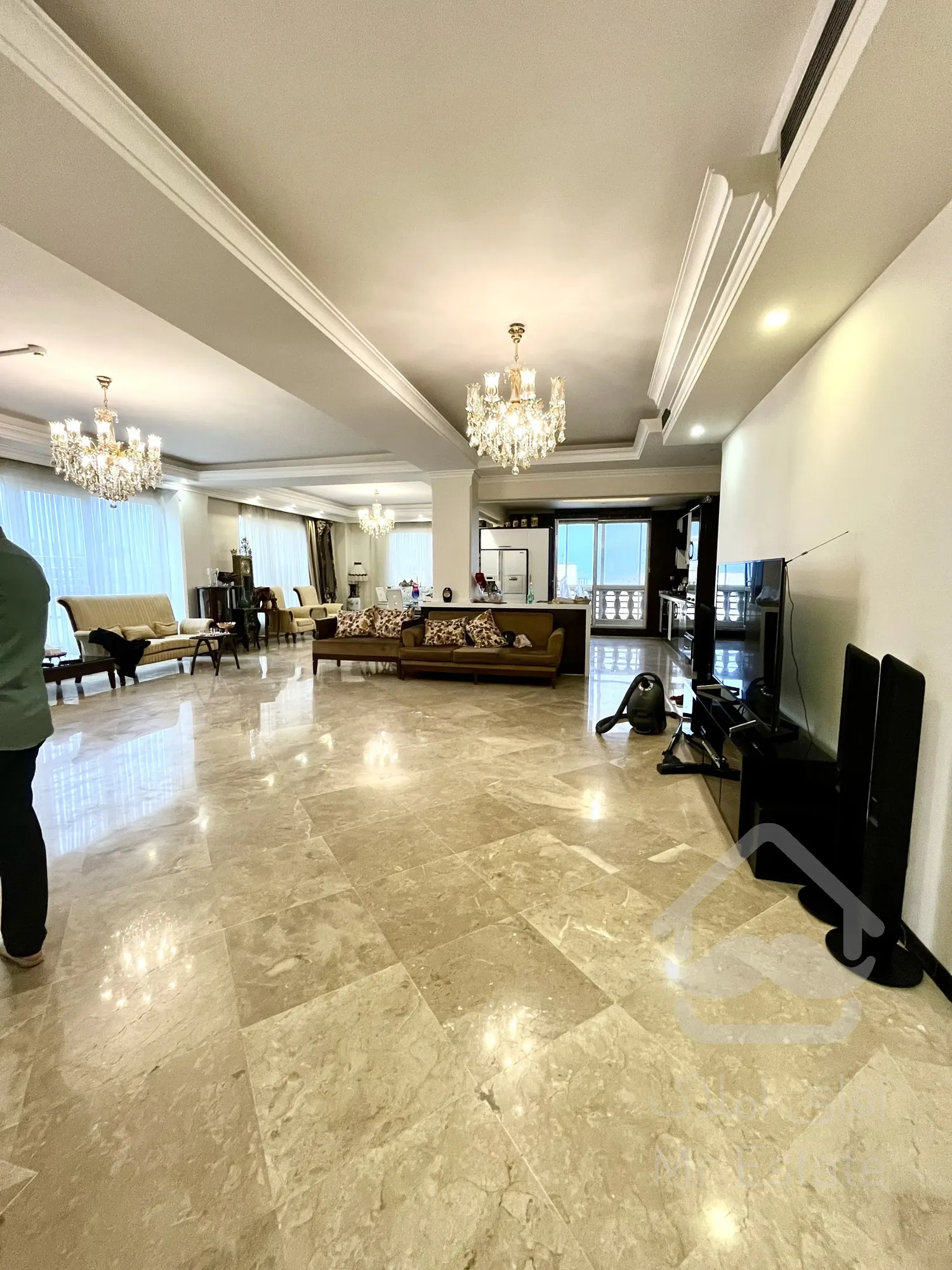 ۱۹۰ متر فرمانیه شرقی فول مشاعات