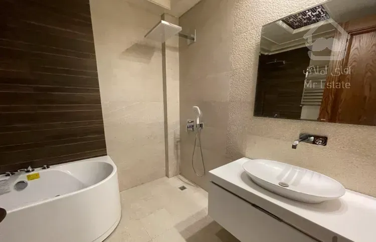 فروش 140 متری اختیاریه