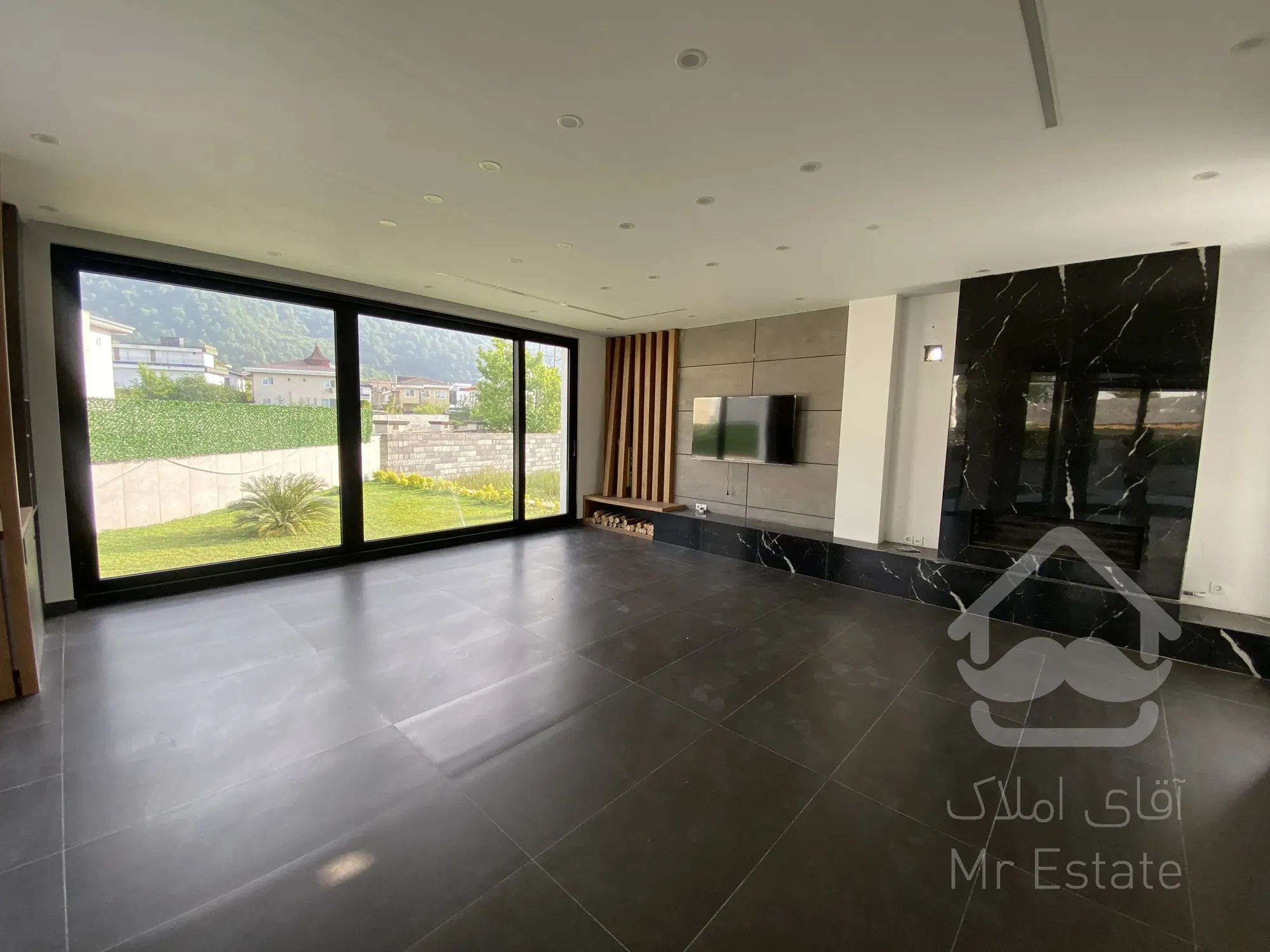 فروش ویلا شهرکی مدرن لاکچری جنب نمک ابرود مازندران