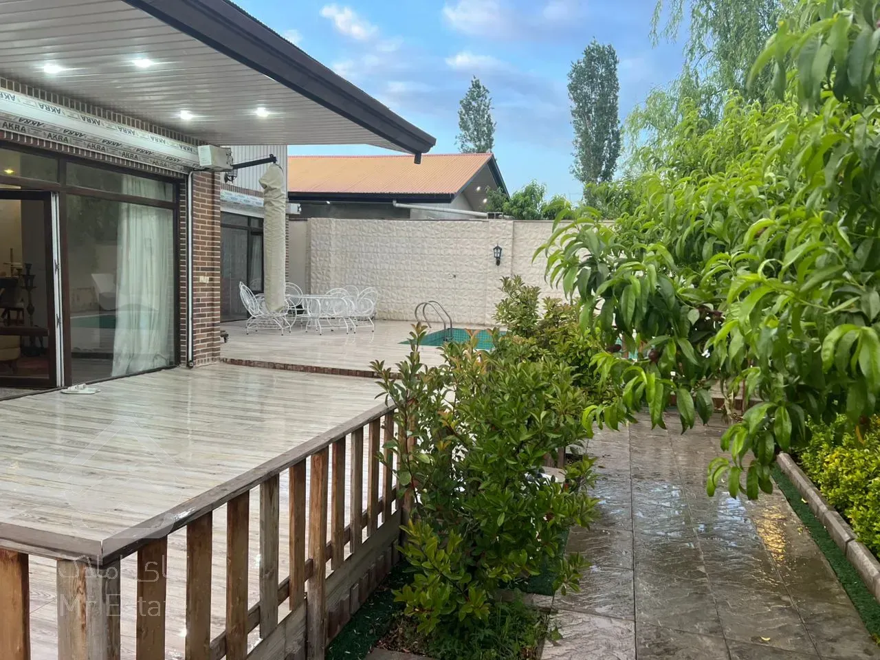 فروش ویلا ۱۰۰۰ متری با ۲۸۰ متر بنا و ۱۷۰ متر بهارخواب در نمکلان قابل تهاتر