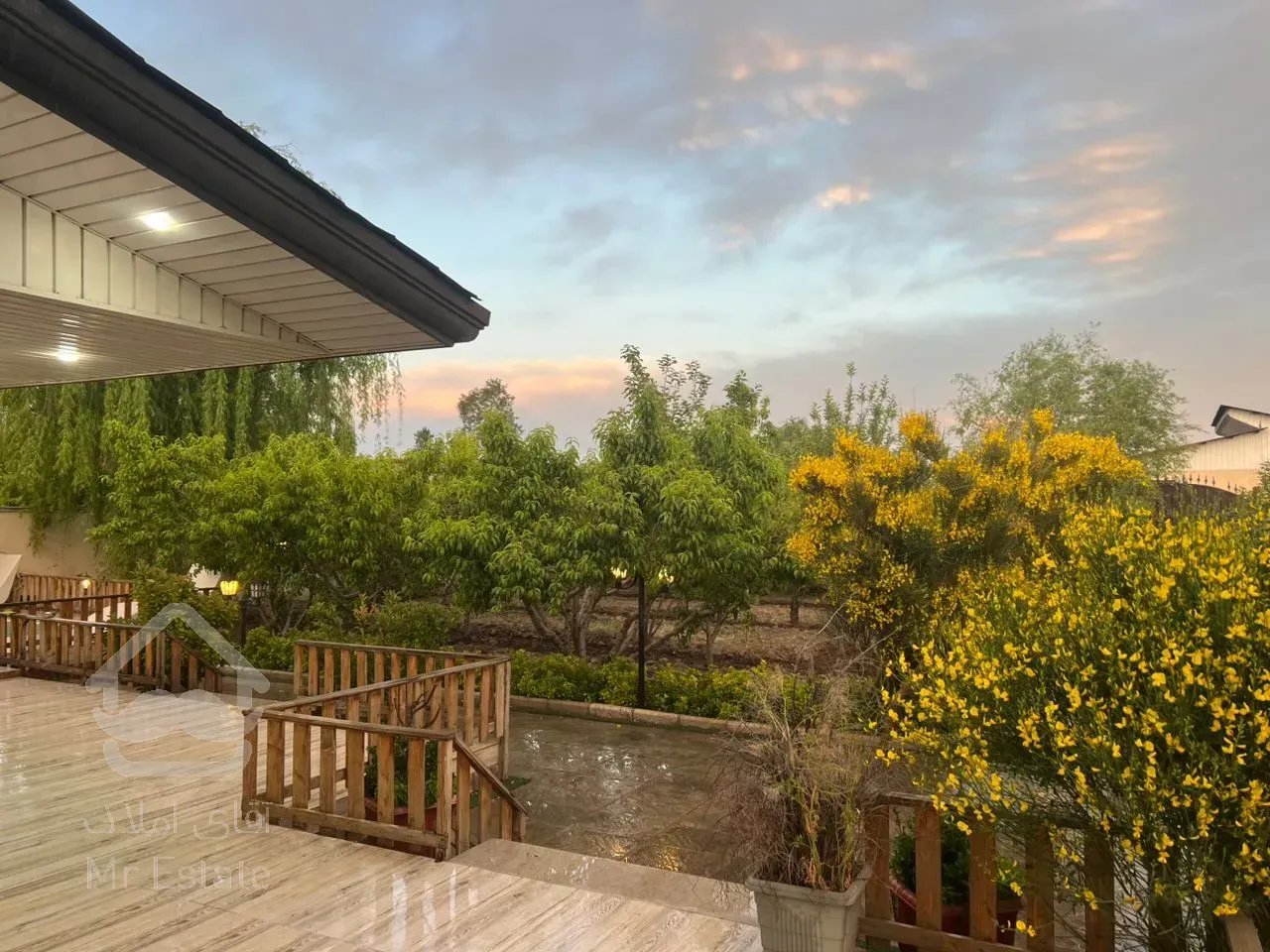 فروش ویلا ۱۰۰۰ متری با ۲۸۰ متر بنا و ۱۷۰ متر بهارخواب در نمکلان قابل تهاتر