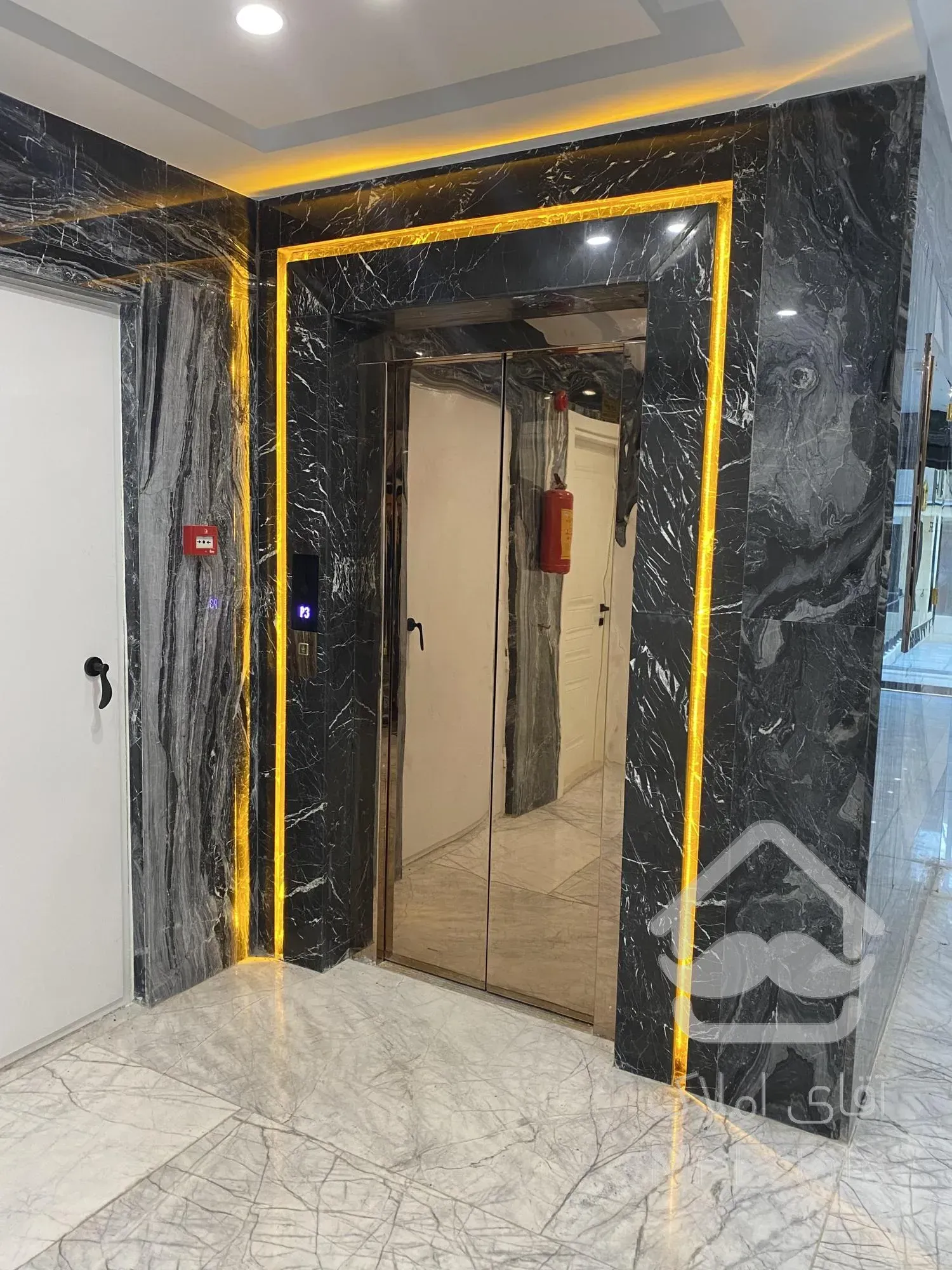 ۳۰۰ متر سند اداری نوساز