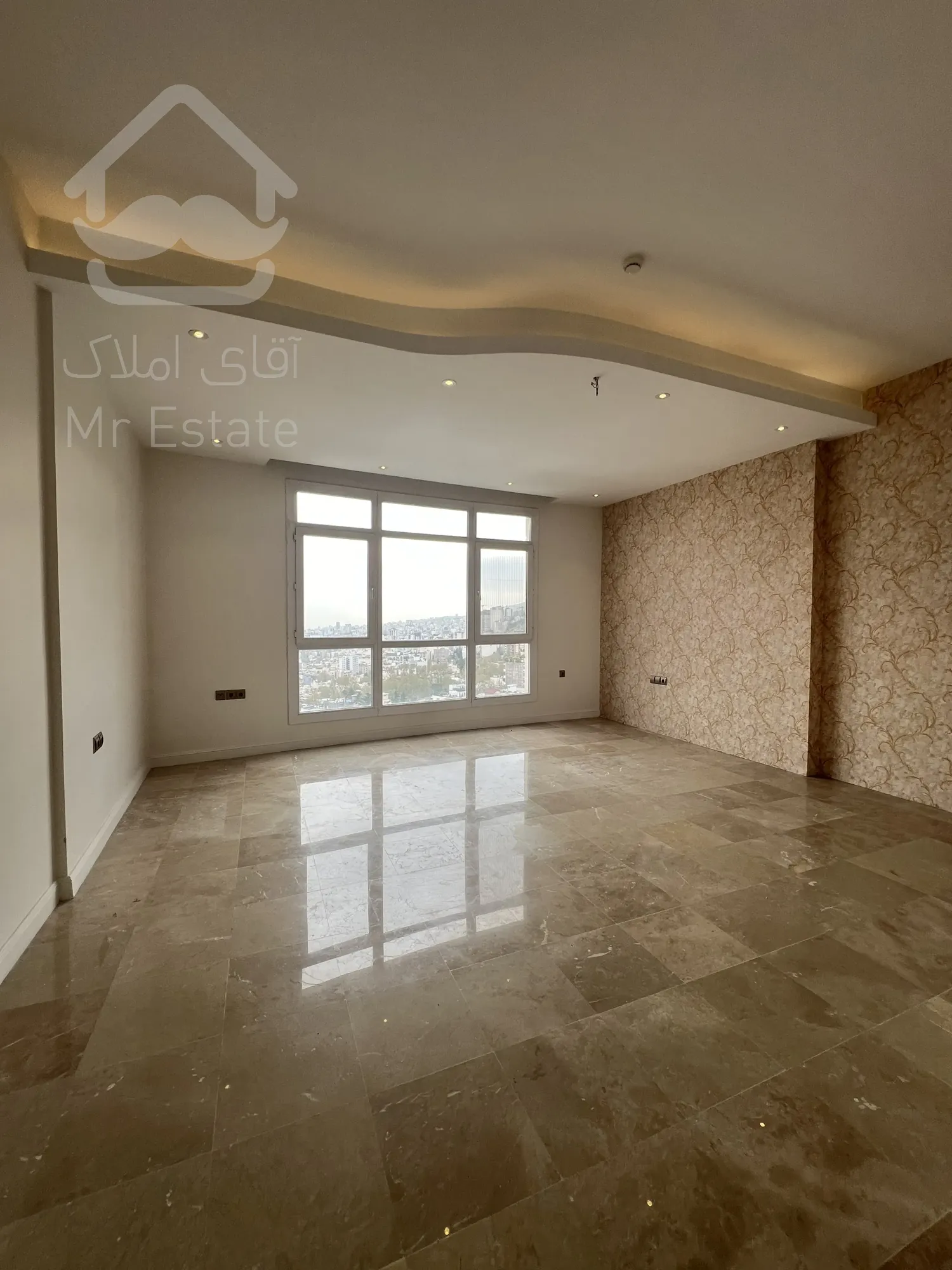 ۳۴۰ متر/کلاسیک/فول مشاعات/نیاوران