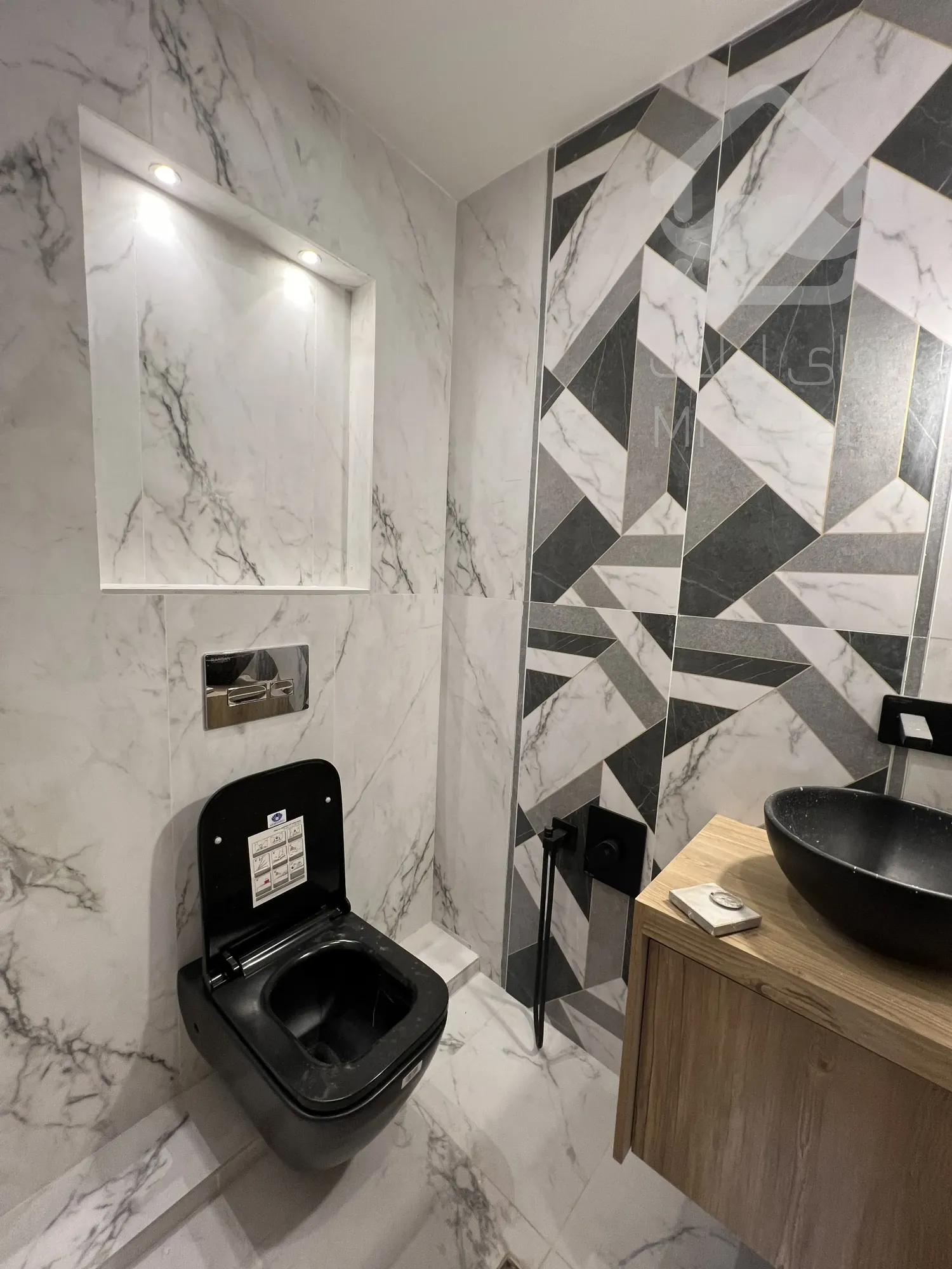 ۱۴۵ متر/زعفرانیه/فول بازسازی/برج باغ