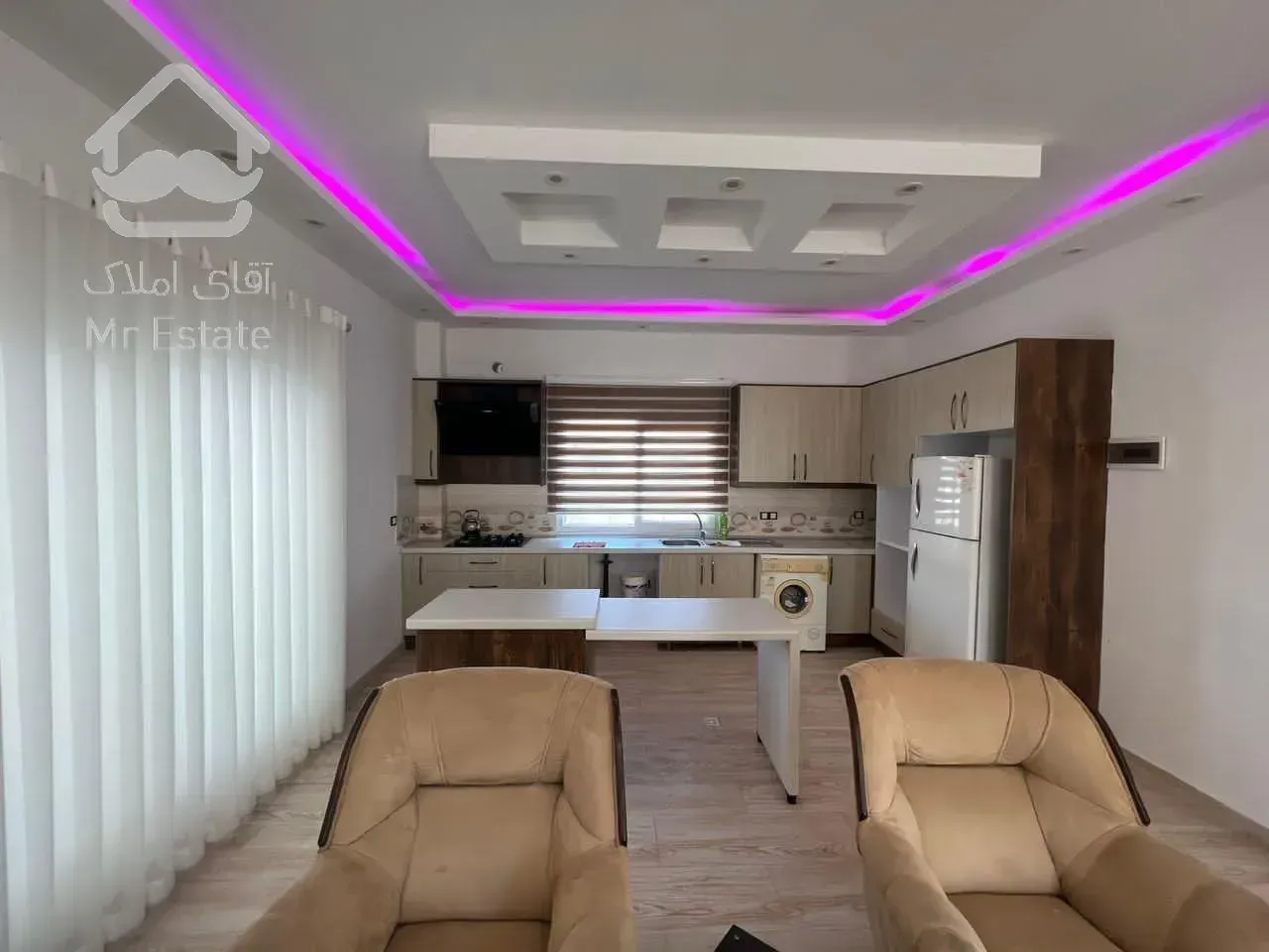 ویلا رومی روف دار