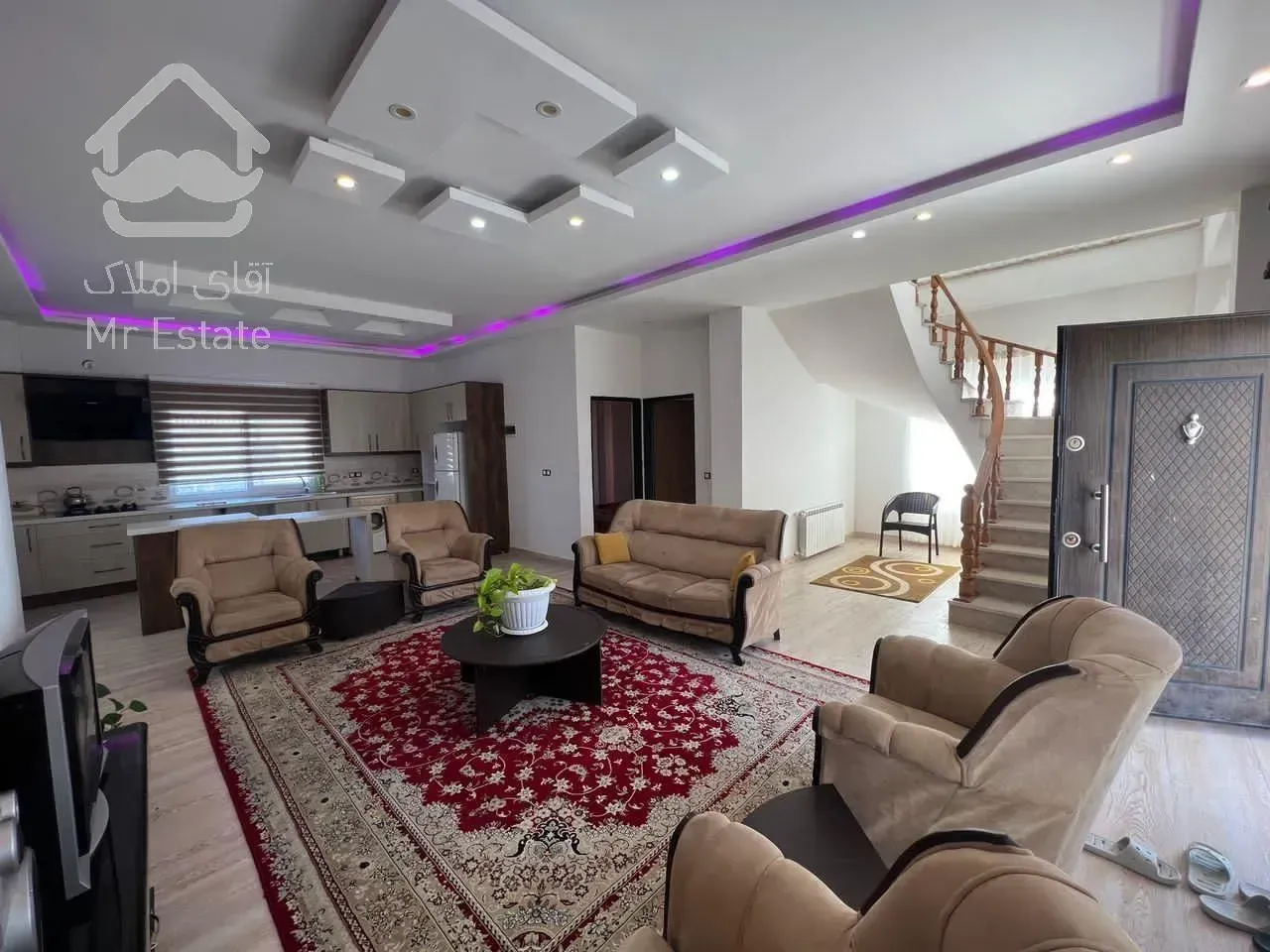 ویلا رومی روف دار