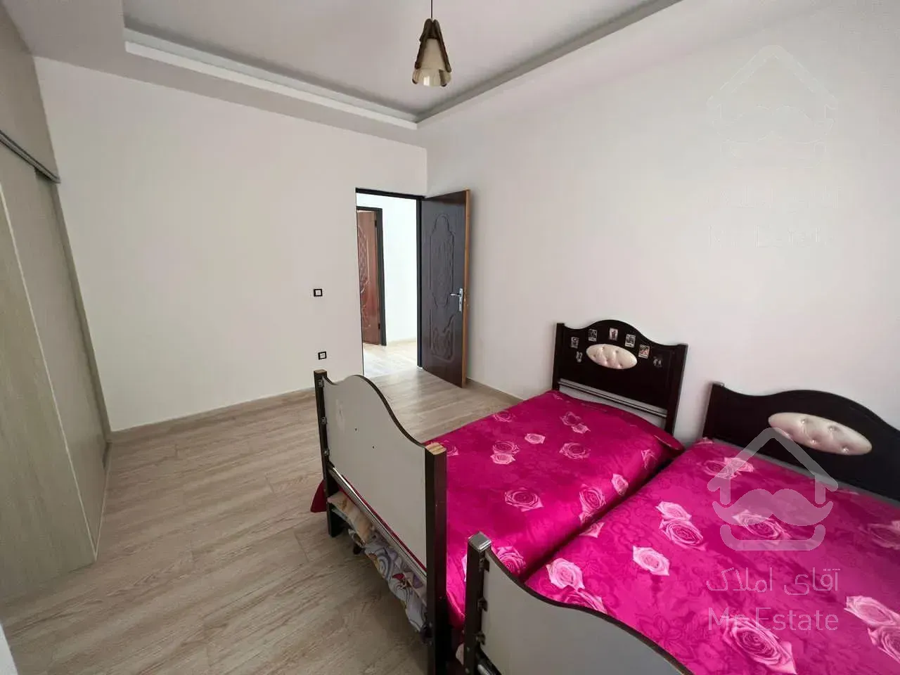 ویلا رومی روف دار