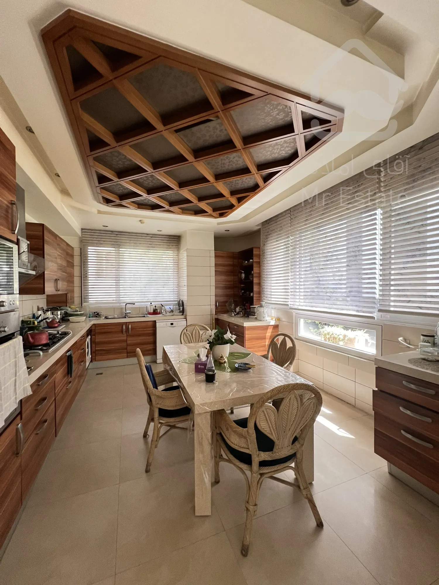 220متر کامرانیه فول مشاعات