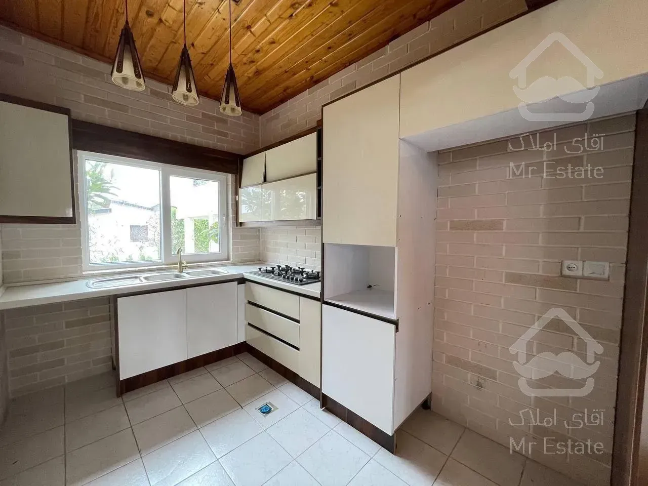 ویلا پیلوت شهرکی