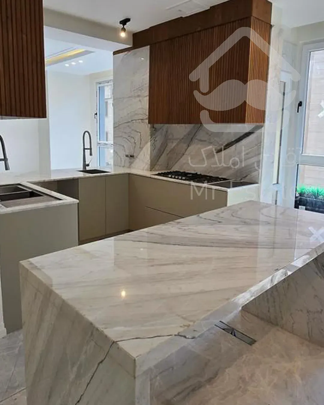 فروش آپارتمان 220 متری در بهترین لوکیشن نارمک