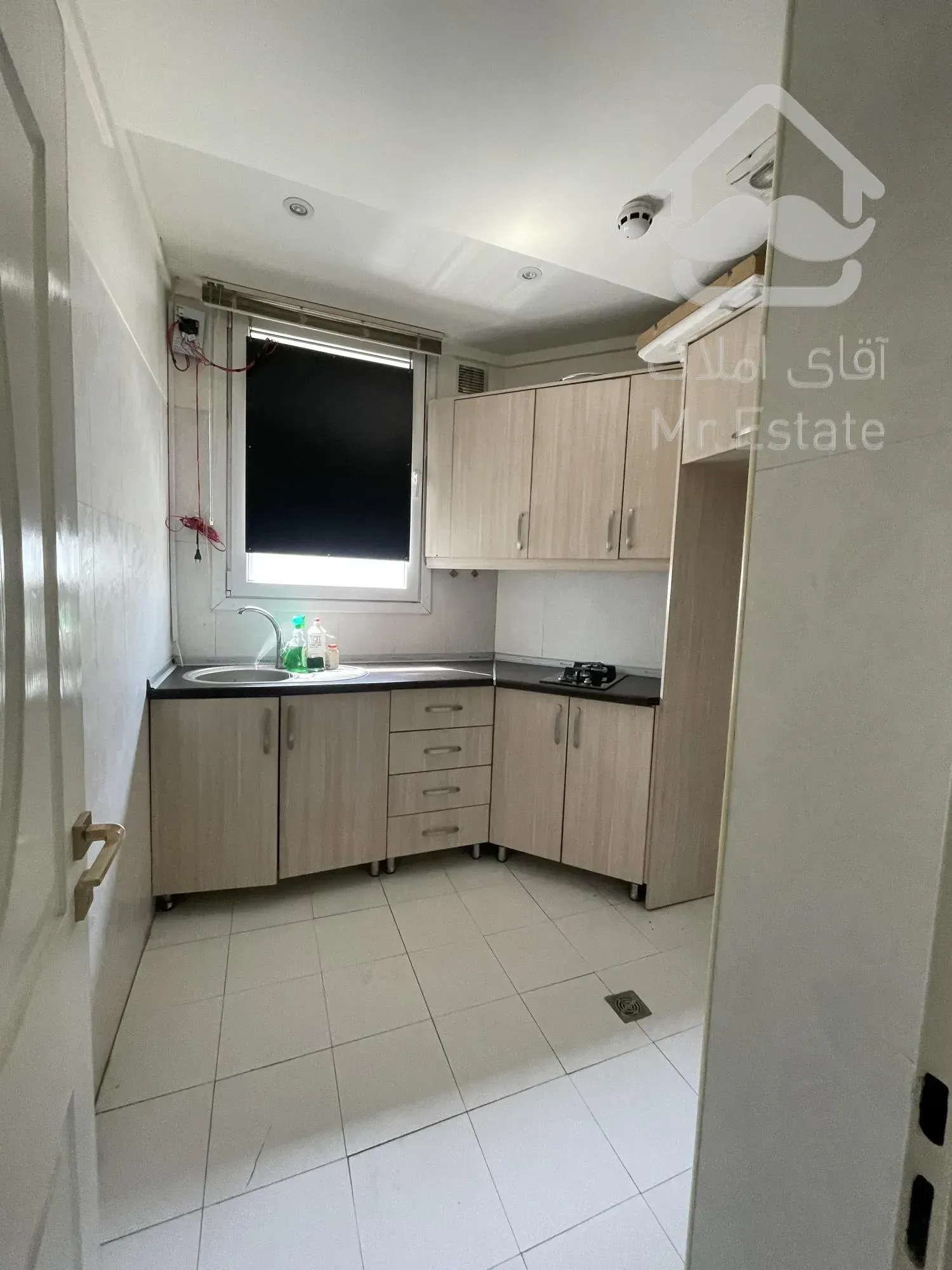 اجاره اپارتمان ۱۰۰متری اداری زعفرانیه