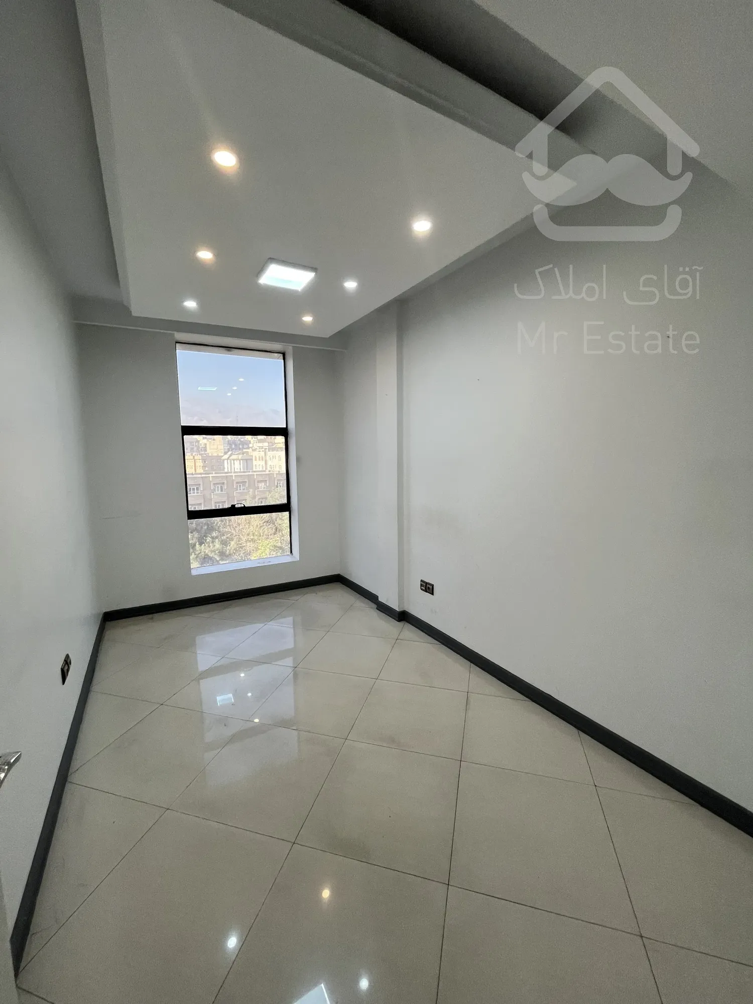 ۹۰ متر ویوو آزاد شهرک هما