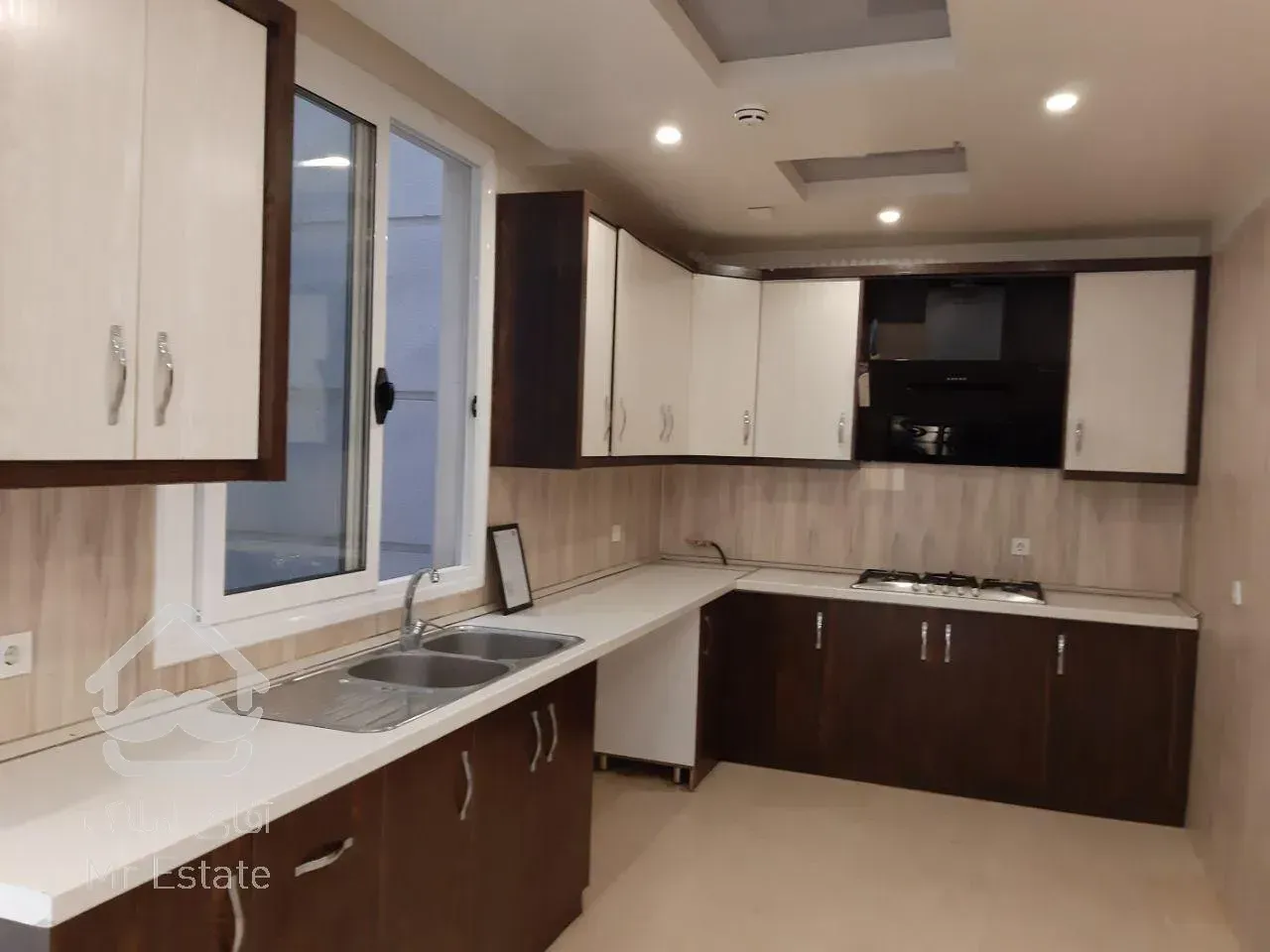 160 متر در قلب دروس