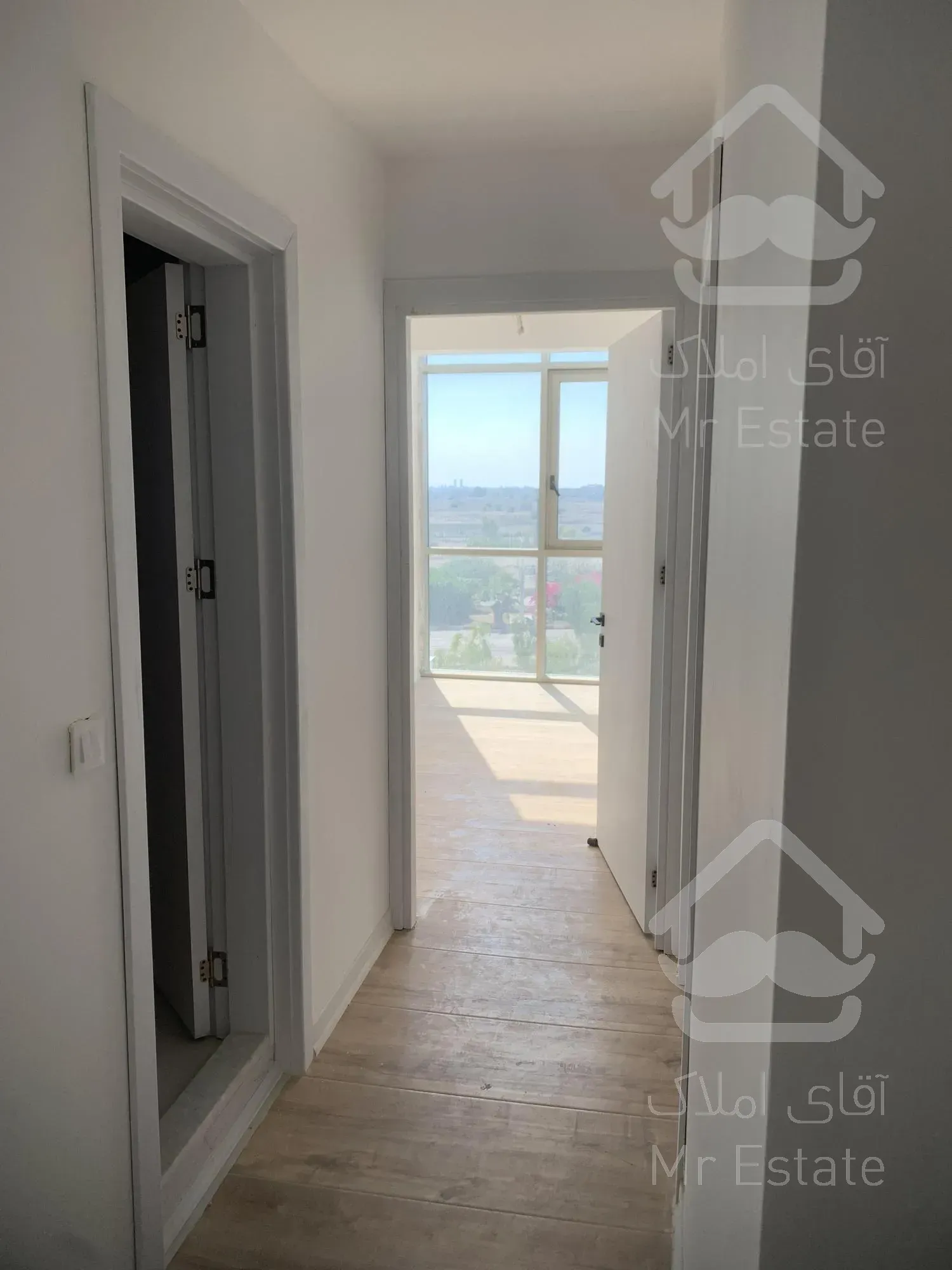 فروش دوخواب 110متری آکواریومی برج سانست صدف